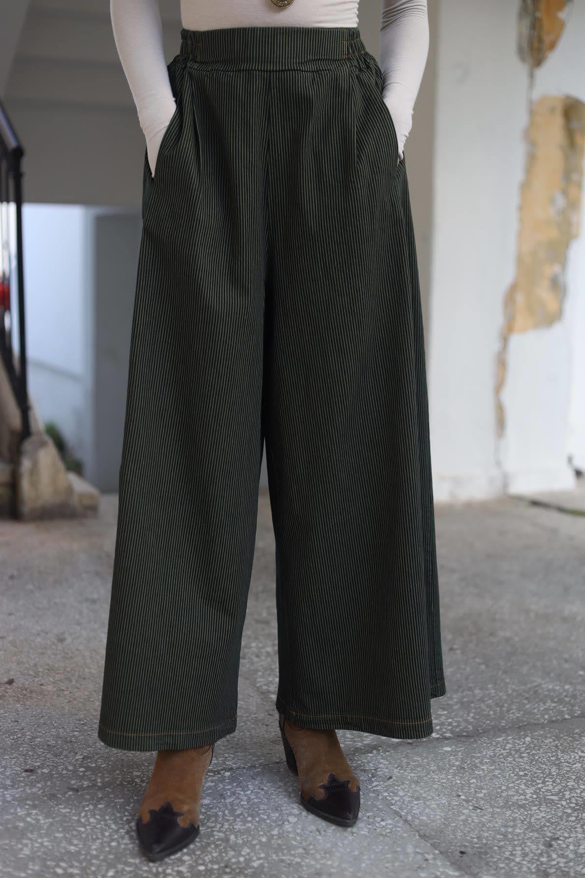 Haki Çizgili Beli Yarım Lastikli Pantolon