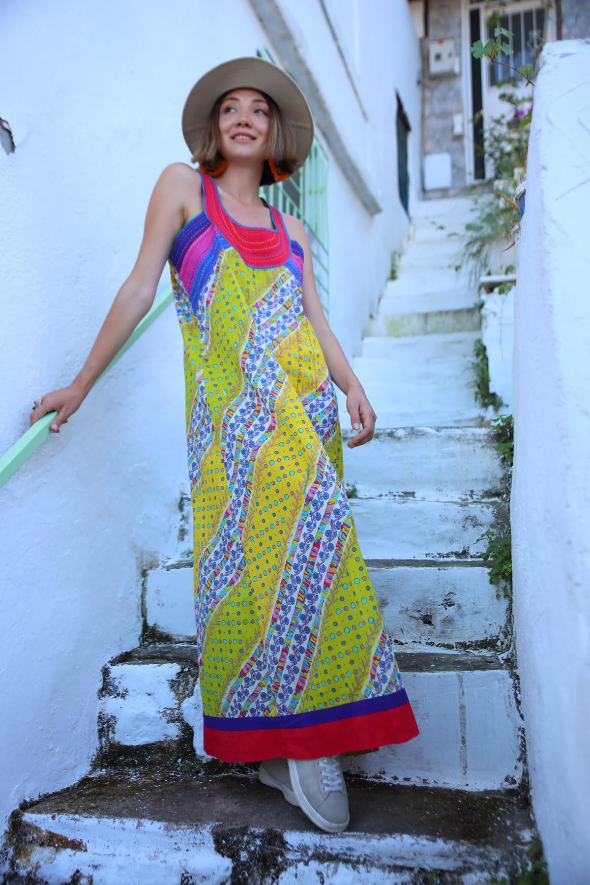 Sarı Dikiş Detaylı Otantik Desenli Askılı Elbise - Şaman Butik Sarı Dikiş Detaylı Otantik Desenli Askılı Elbise