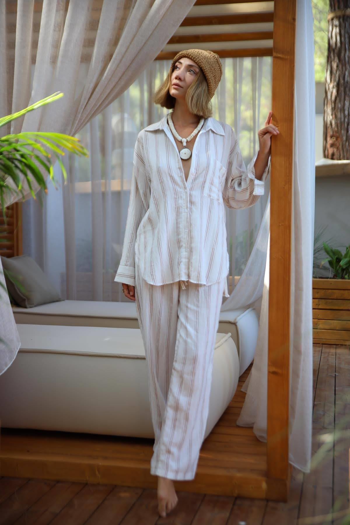 Sütlü Kahve Çizgili Yırtmaçlı Gömlek ve Pantolon Takım - Şaman Butik Sütlü Kahve Çizgili Yırtmaçlı Gömlek ve Pantolon Takım