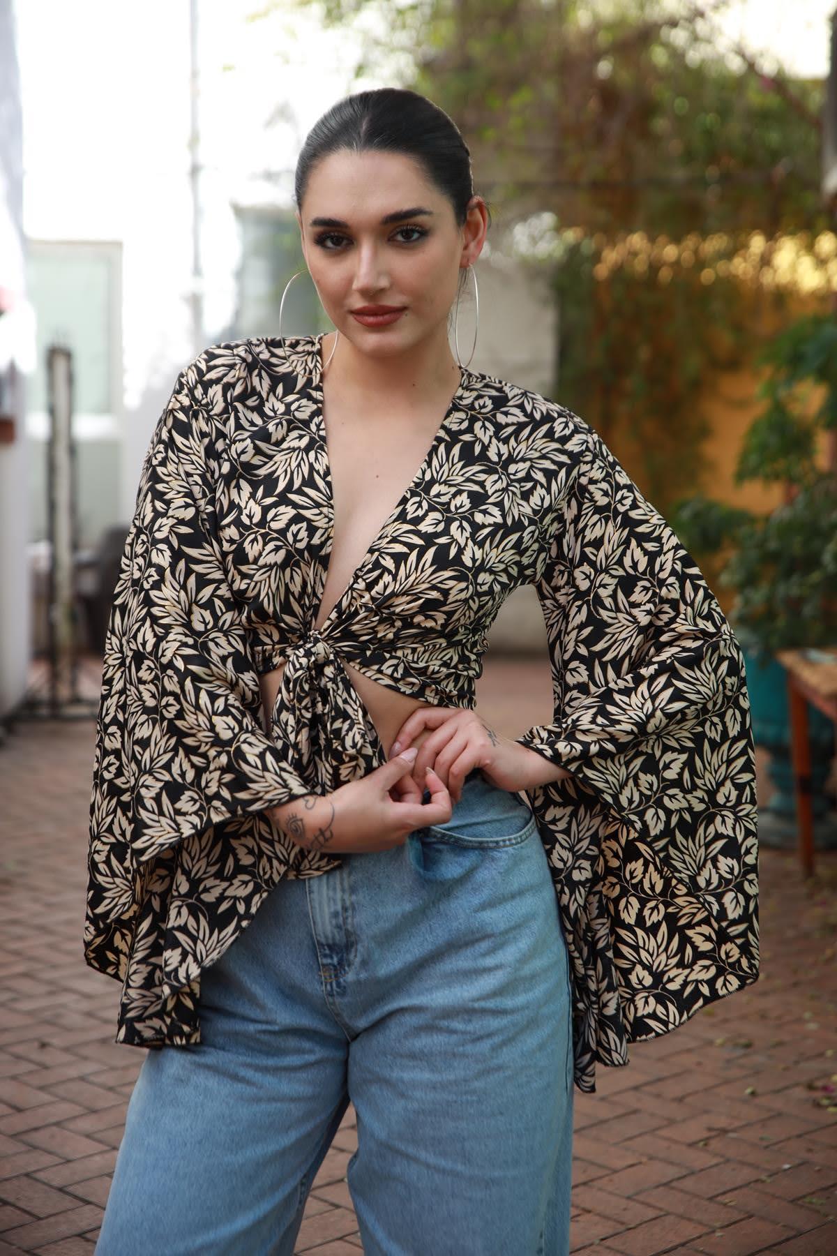 Siyah Yarasa Kol İpek Bolero