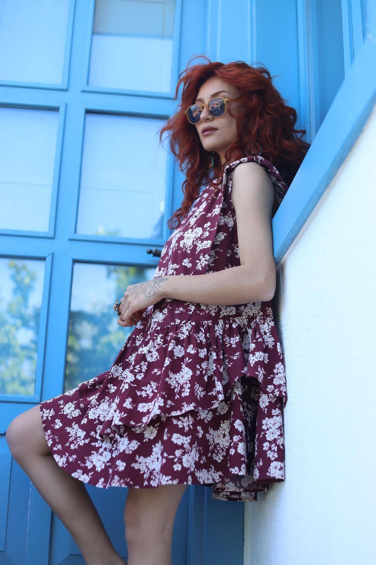  Burgundy Piece Detailed Short Floral Dress
