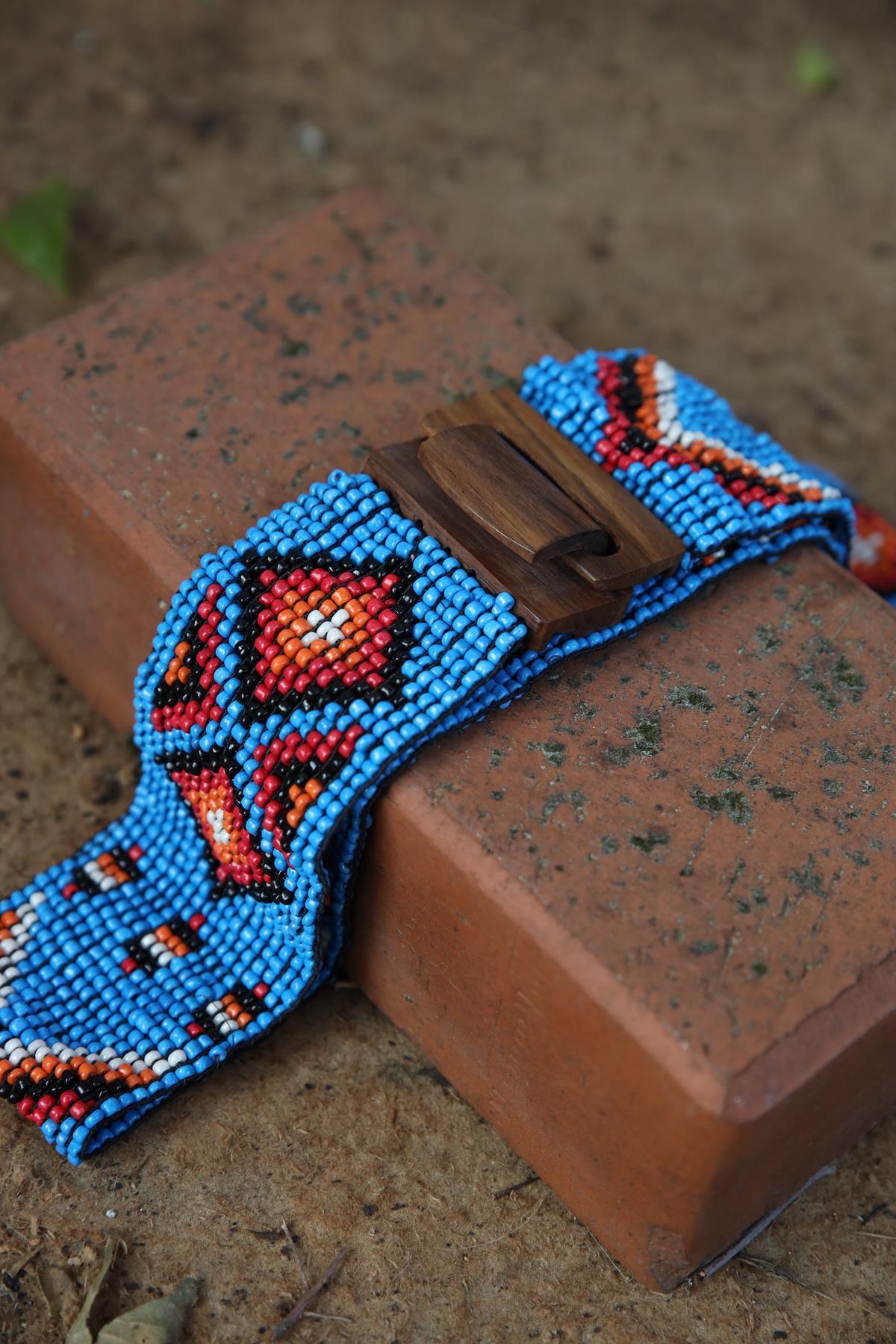 Blue Wooden Buckle Detailed Beaded Elastic Belt