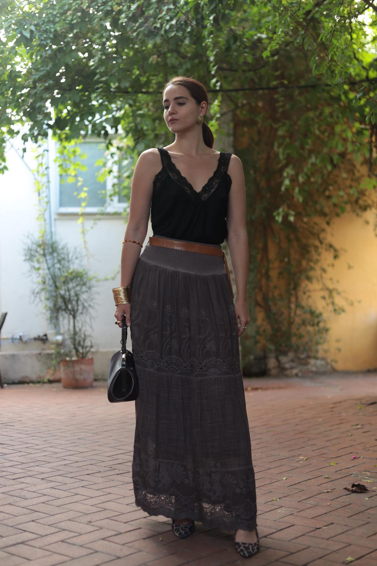 Kahverengi Dantel Detaylı Nakışlı Etek