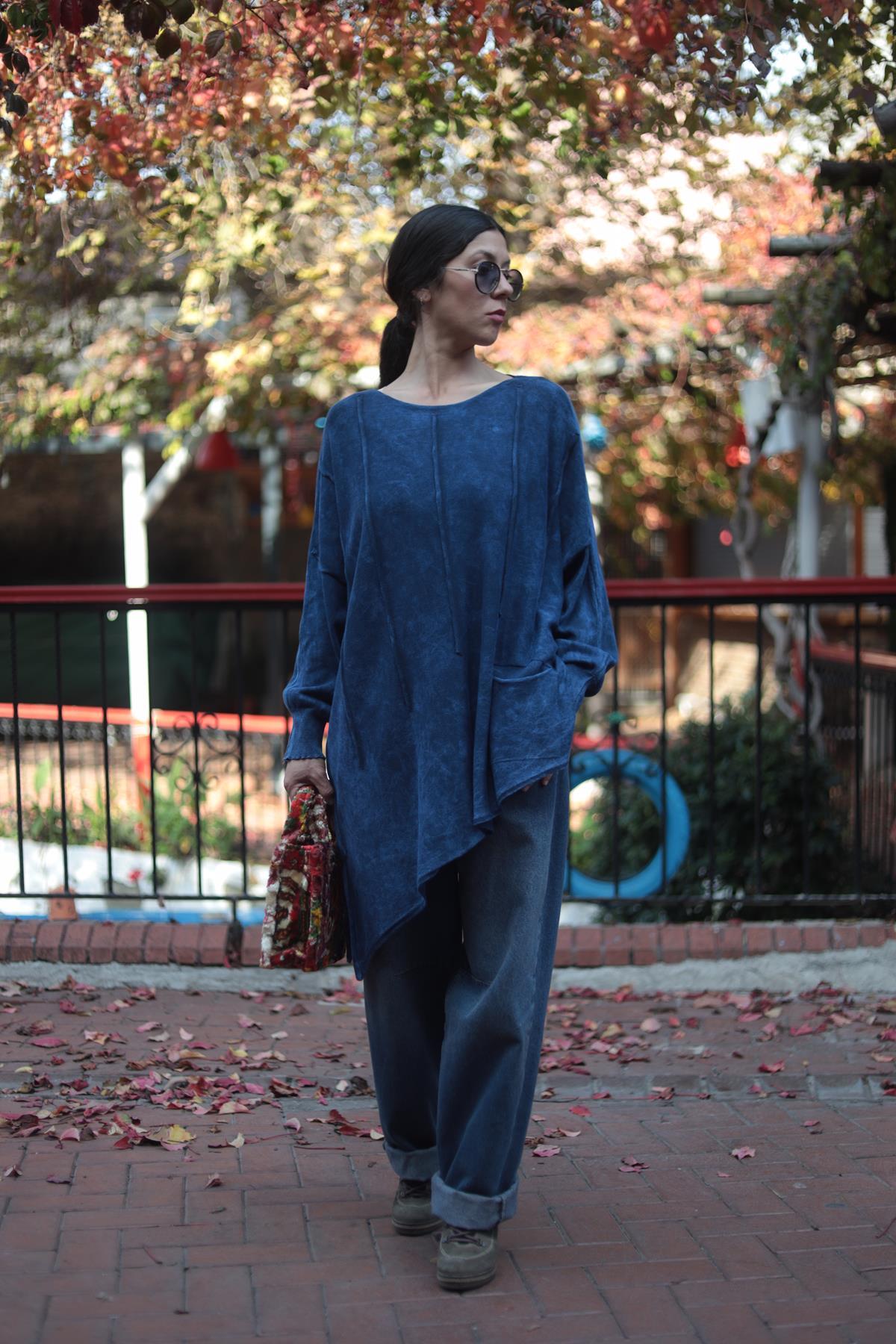 Lacivert Asimetrik Kesim Yıkamalı Tunik