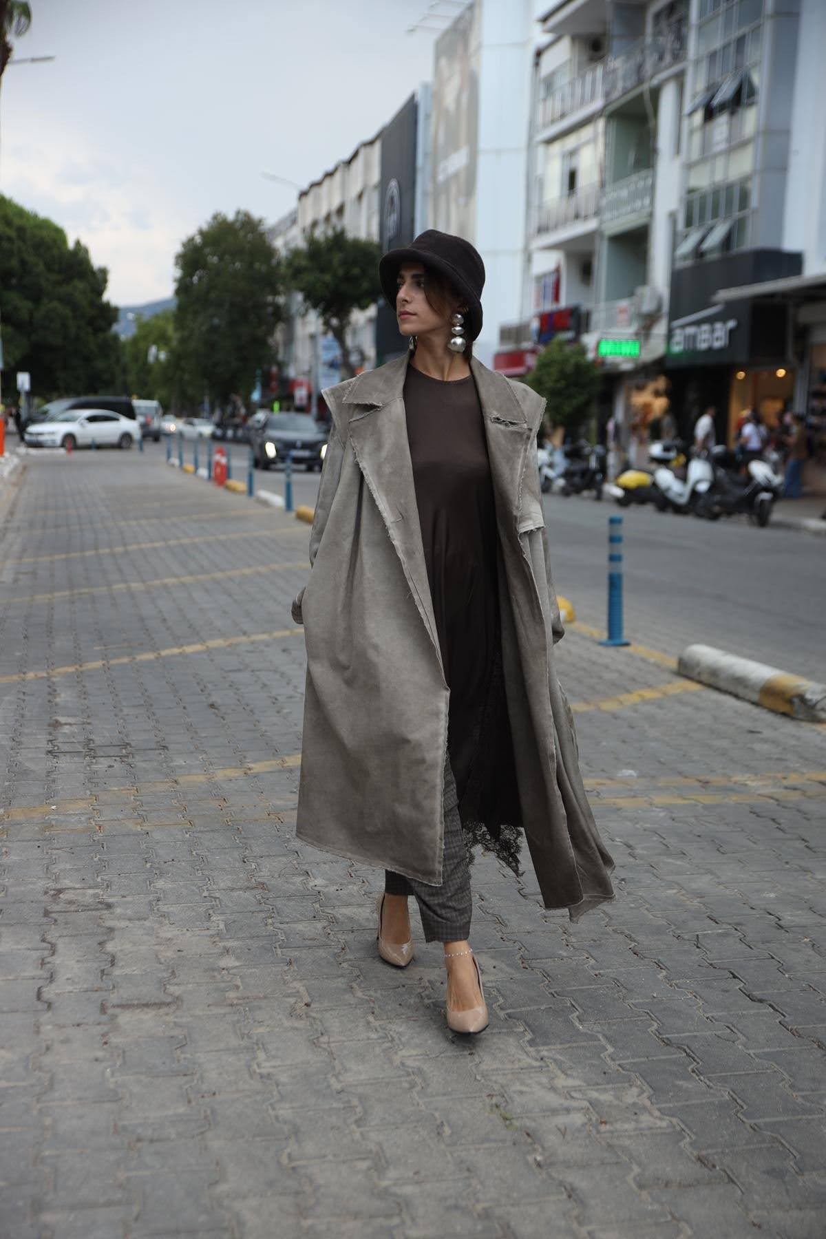 Vizon Rengi Taşlanmış Saten Detaylı Uzun Trençkot
