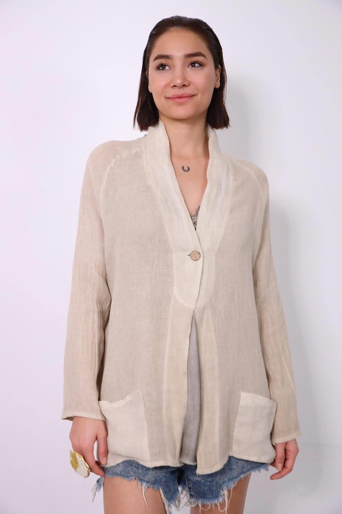 Krem Rengi Yakası ve Cebi Keten Tek Düğmeli Ceket - Şaman Butik Krem Rengi Yakası ve Cebi Keten Tek Düğmeli Ceket