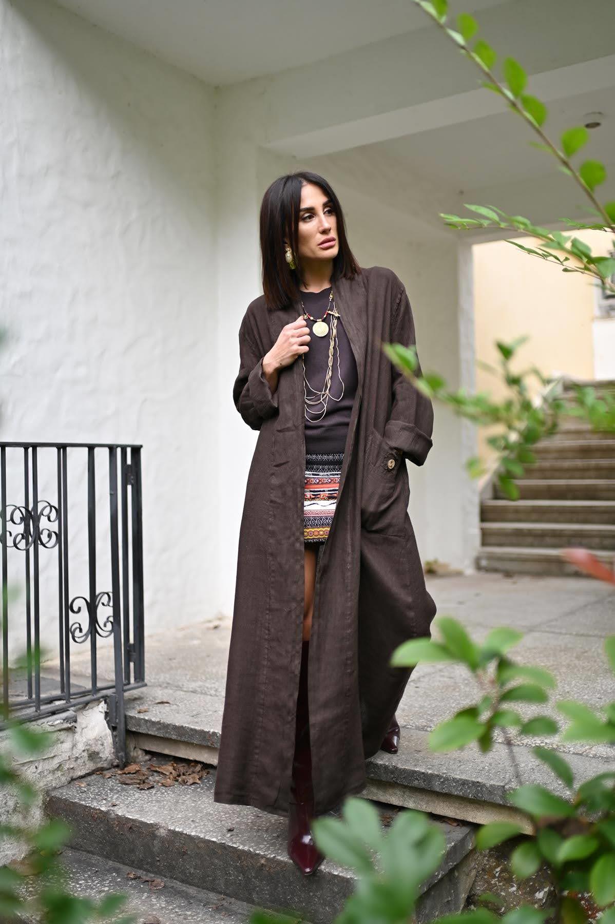 Kahverengi Cebi Püsküllü Düğmeli Keten Kaftan