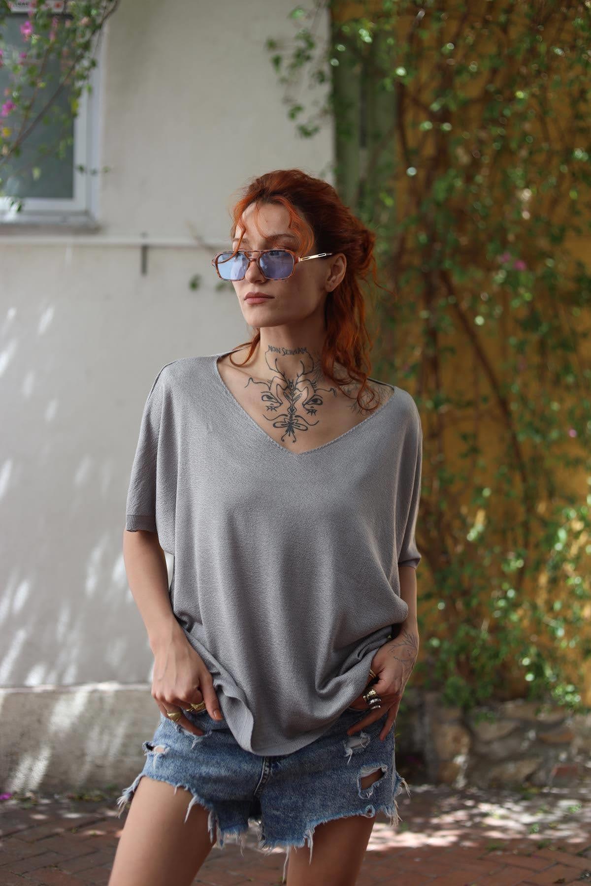 Gri V Yaka Yarasa Kol Triko Bluz