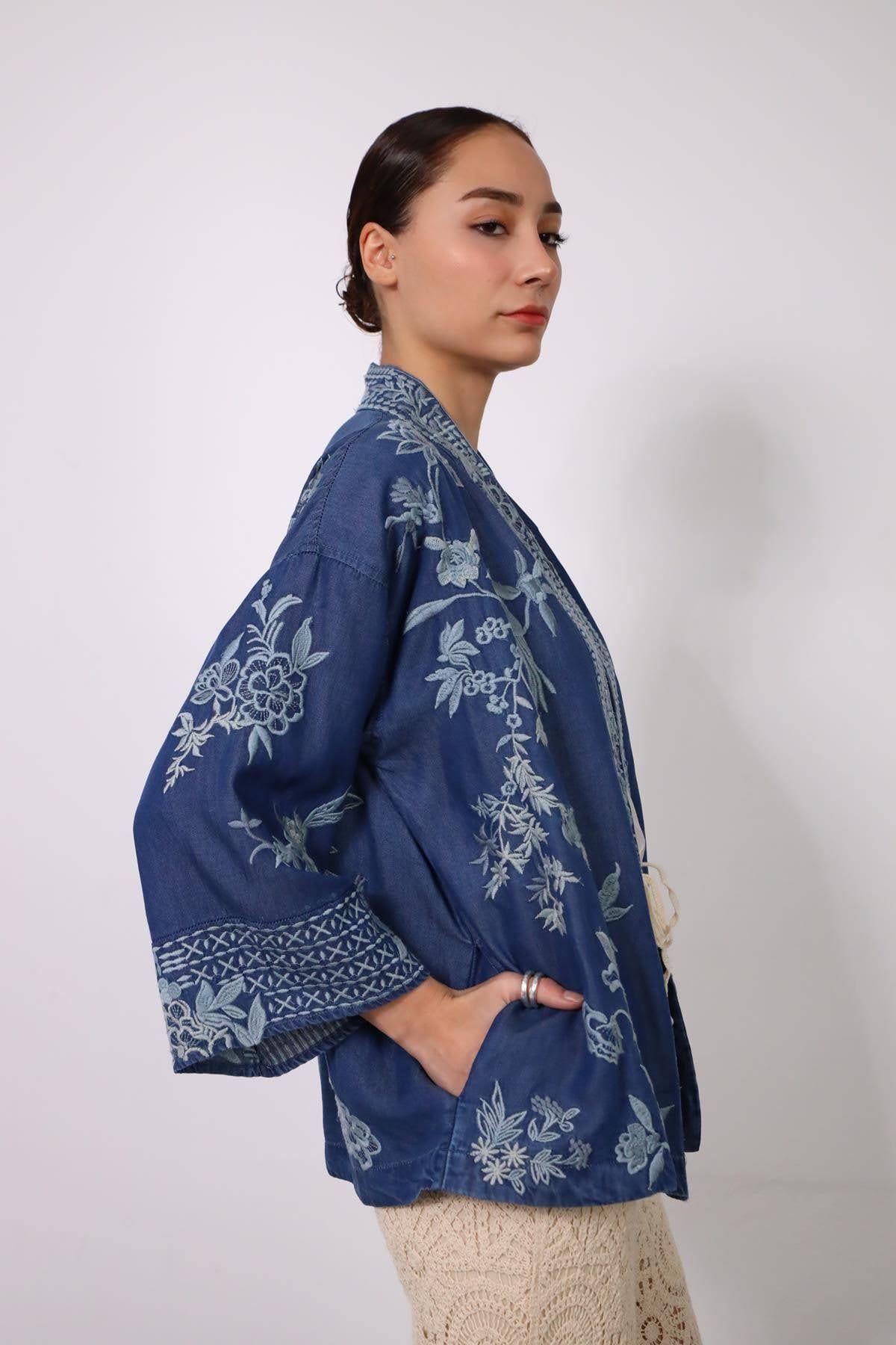  Mavi Çiçek Desenli Tensel Tasarım Kimono