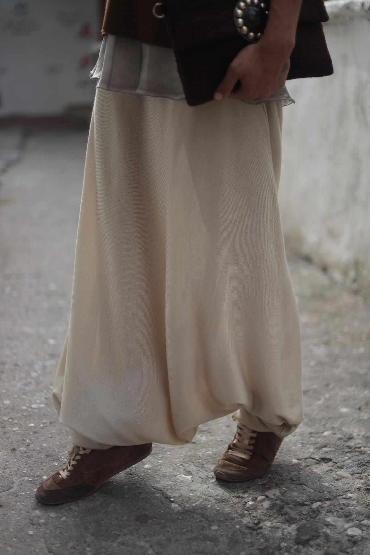 Taş Rengi Beli ve Paçası Lastikli Triko Şalvar