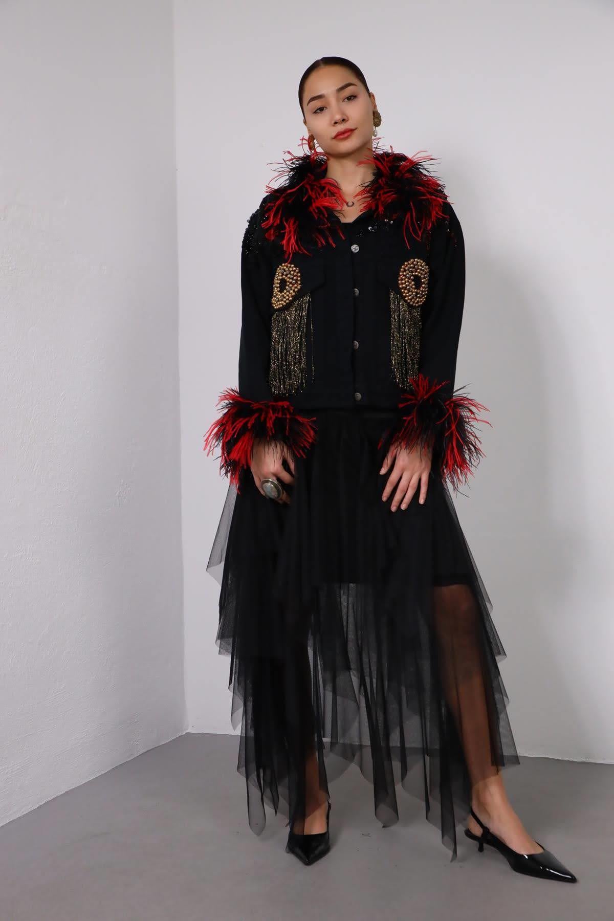 Siyah Kırmızı Püsküllü Çiçek İşlemeli Tasarım Kot Ceket - Şaman Butik Siyah Kırmızı Püsküllü Çiçek İşlemeli Tasarım Kot Ceket