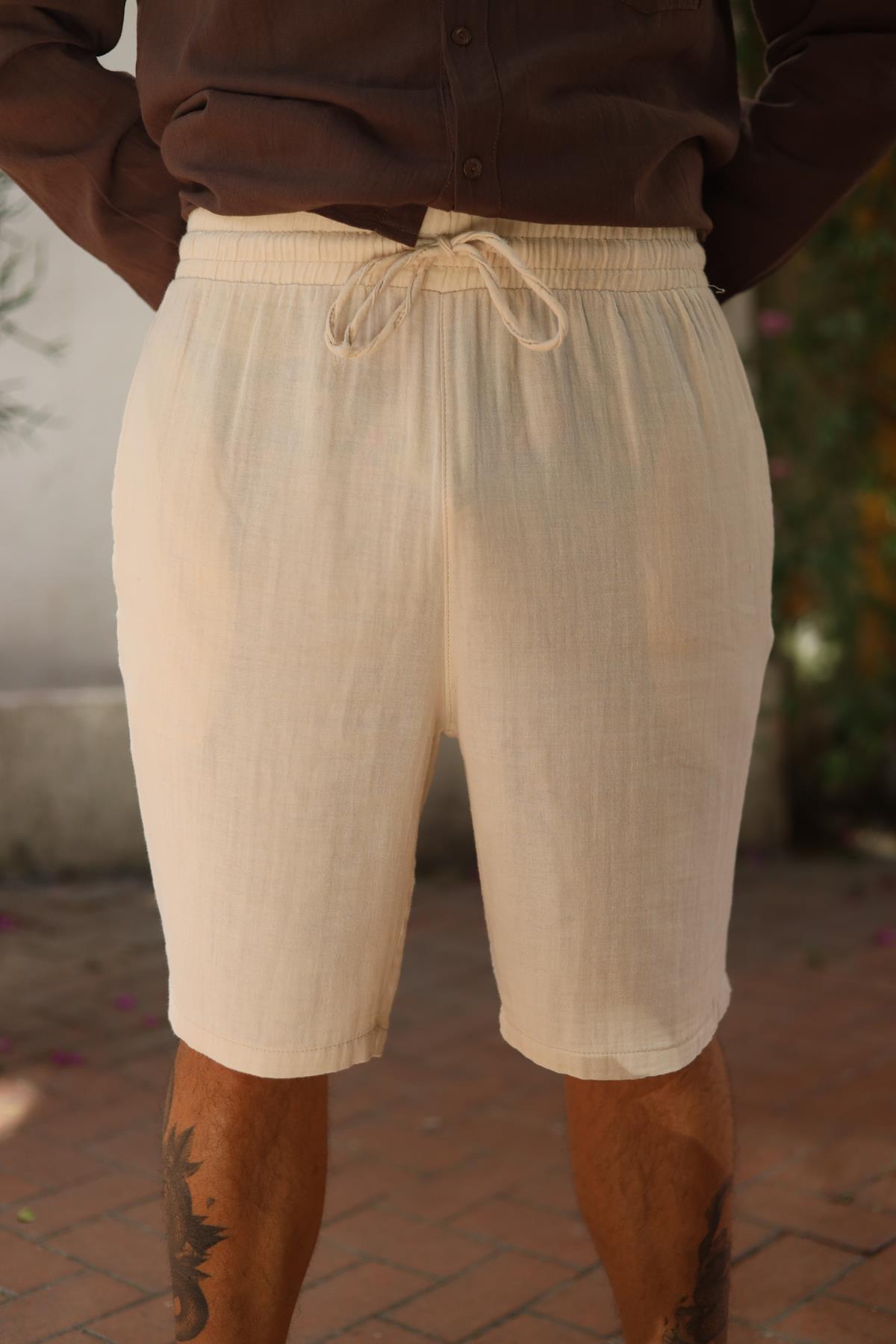 Krem Rengi Beli Lastikli Dar Kesim Erkek Şort