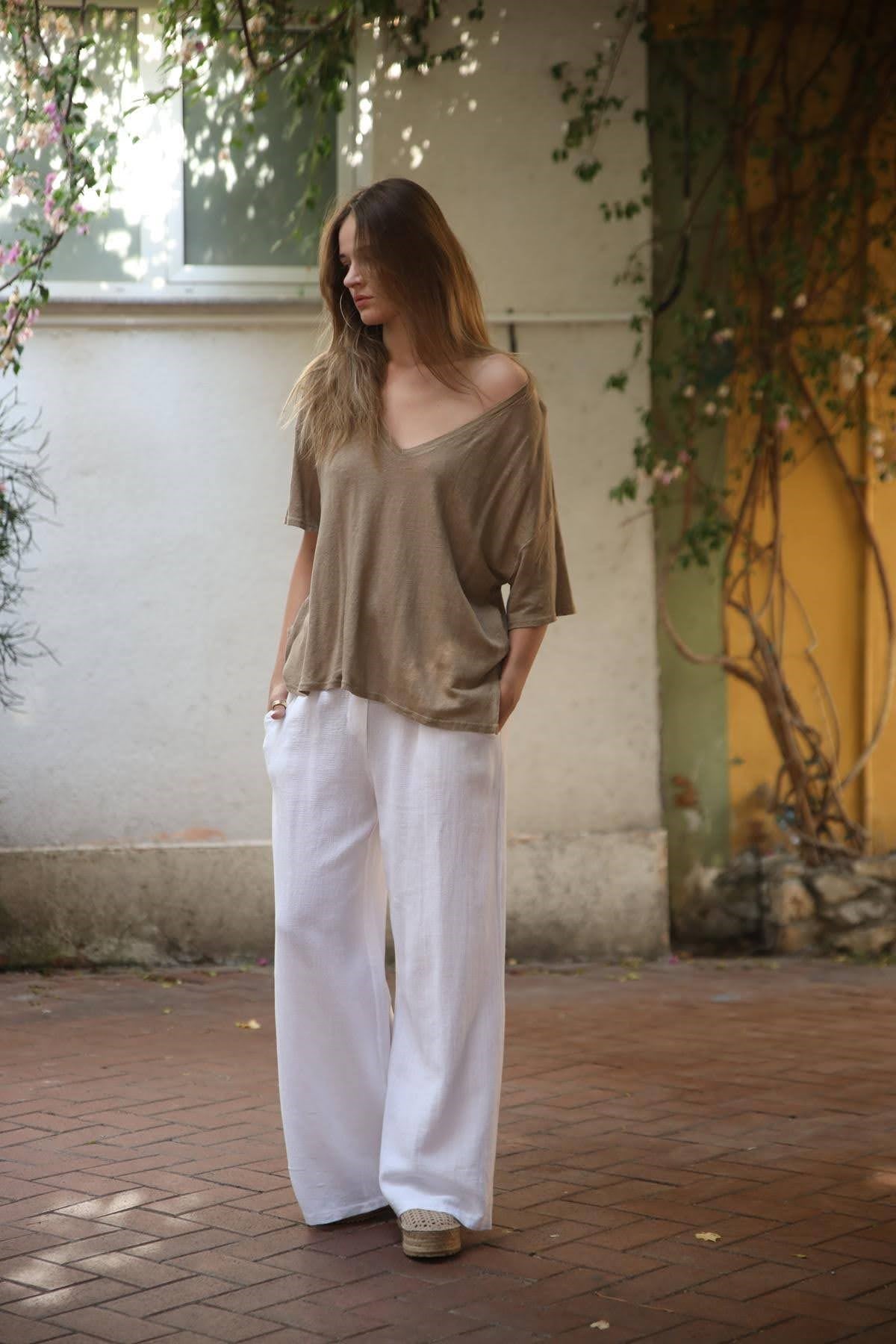 Camel Rengi V Yaka Yırtmaçlı Keten Bluz