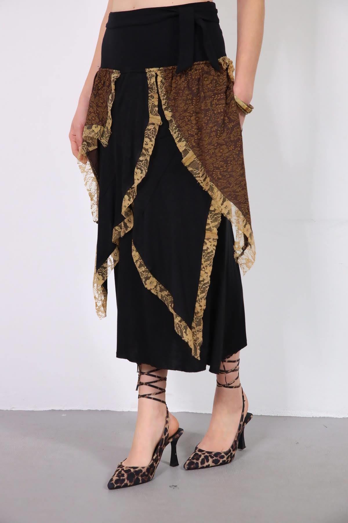 Siyah Parça Dantel Detaylı Etek - Şaman Butik Siyah Parça Dantel Detaylı Etek