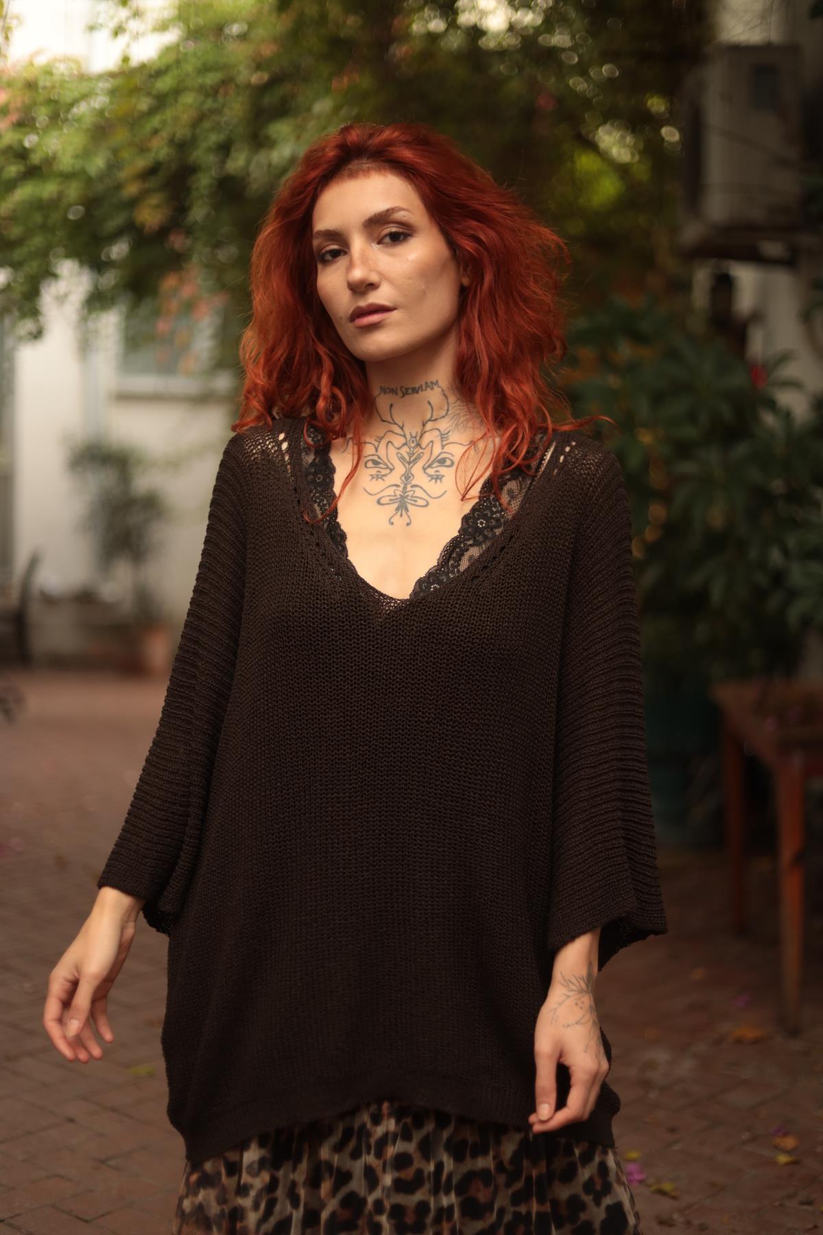 Koyu Kahverengi Ajurlu V Yaka Merserize Bluz