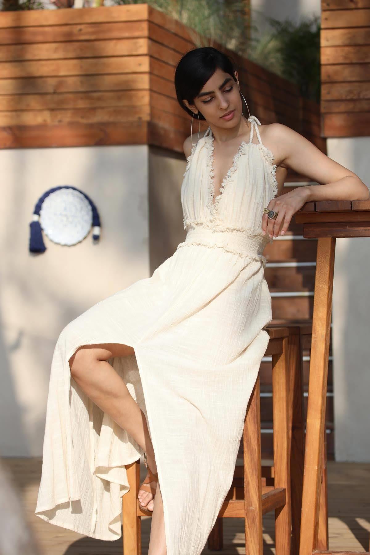 Krem Rengi Örgü Askılı Beli Gipeli Yırtmaçlı Elbise