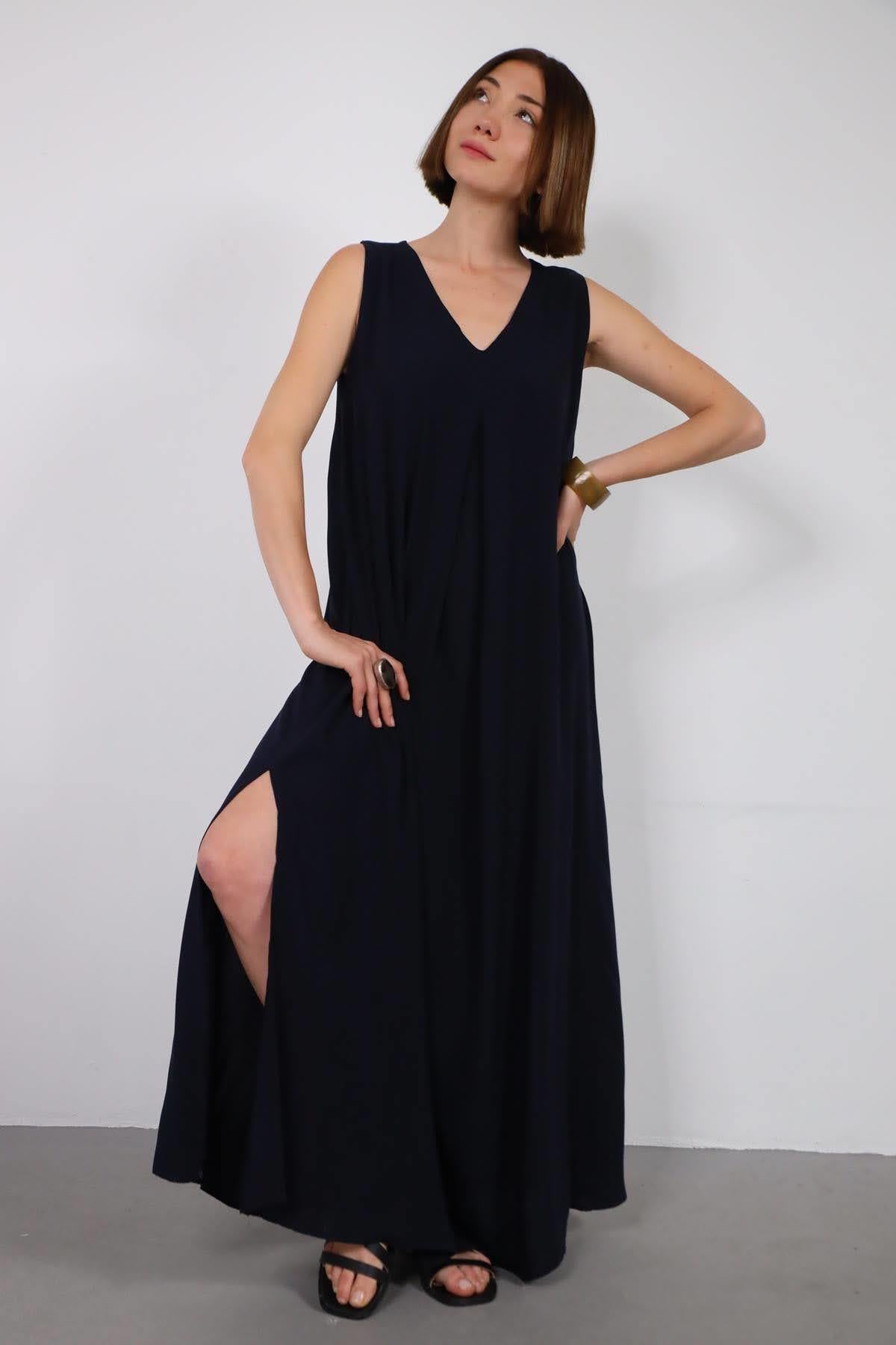 Lacivert V Yaka Yırtmaçlı Önden Pileli Elbise - Şaman Butik Lacivert V Yaka Yırtmaçlı Önden Pileli Elbise