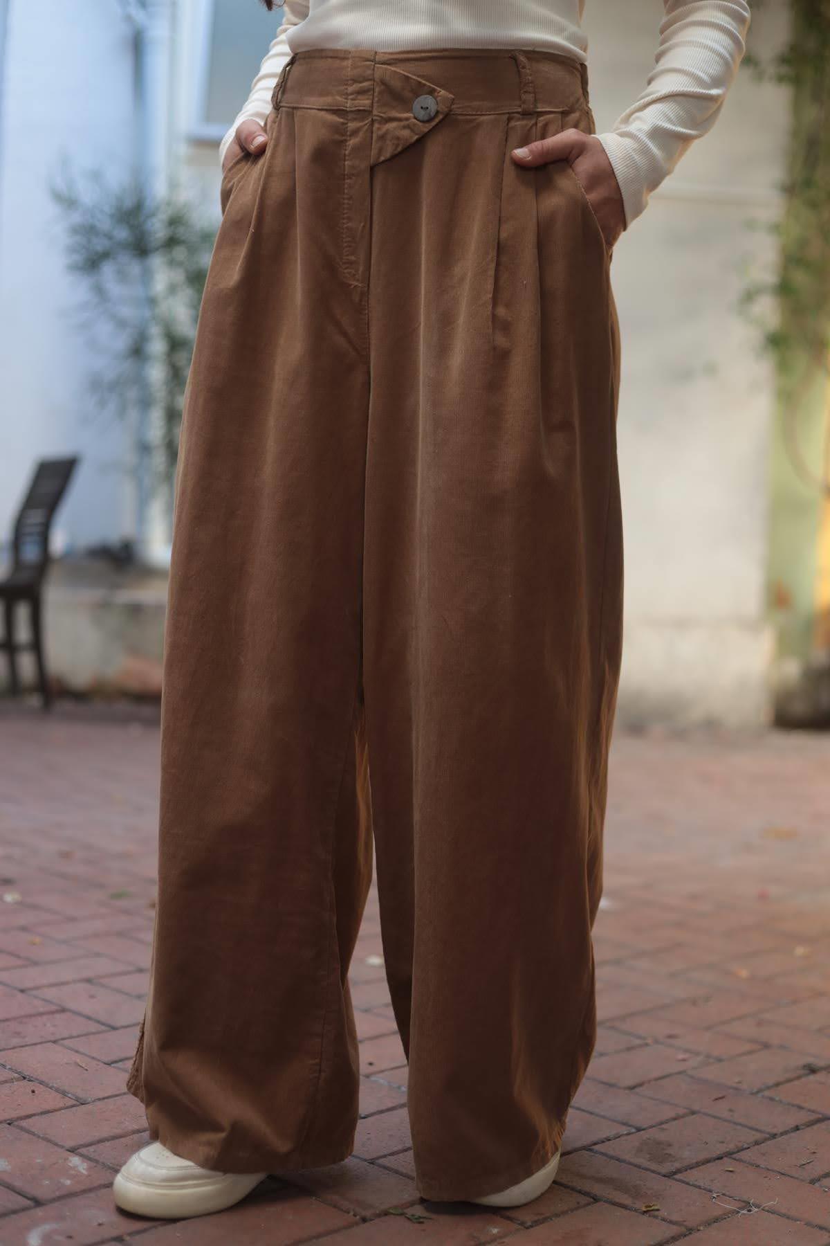 Camel Rengi Düğme Detaylı Kadife Pantolon