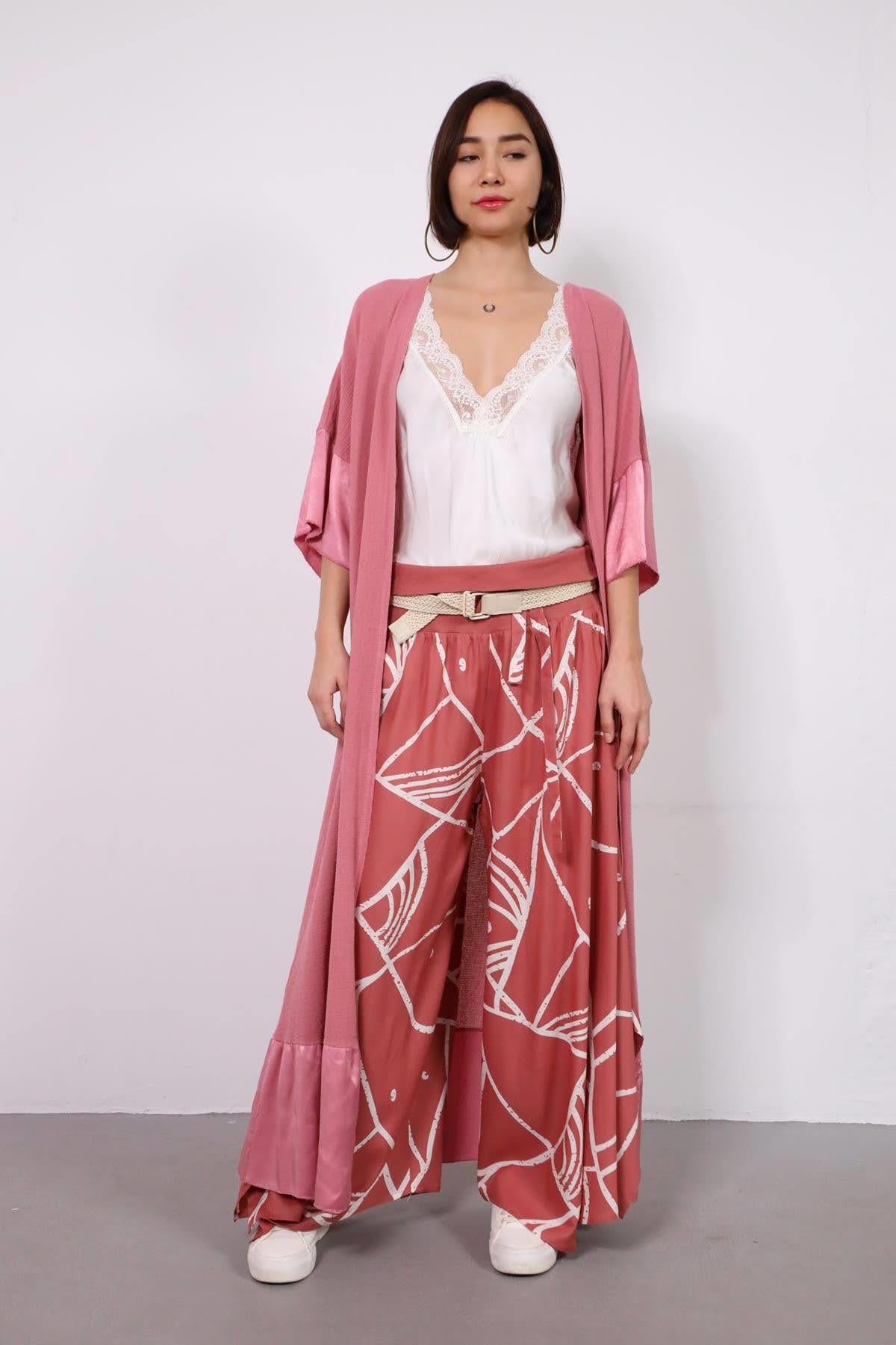 Gül Kurusu Desenli Beli İpli Yırtmaçlı Yarasa Pantolon - Şaman Butik Gül Kurusu Desenli Beli İpli Yırtmaçlı Yarasa Pantolon