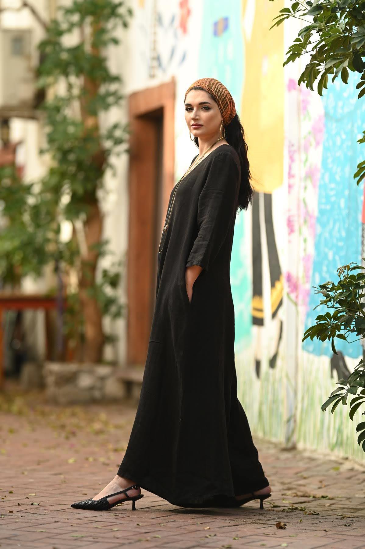Black Wide Neck Back Detailed Linen Jumpsuit
