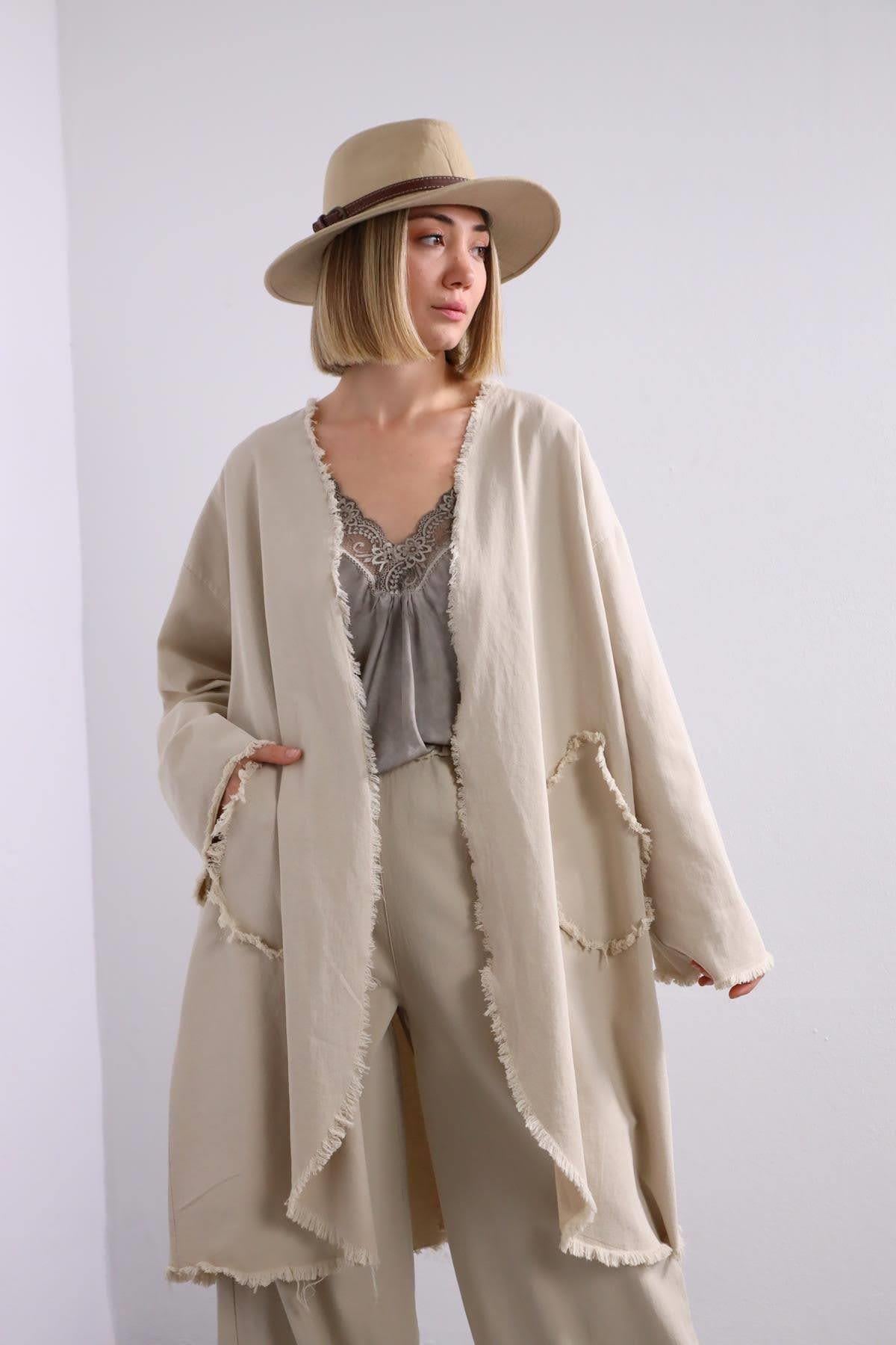 Bej Cep Detaylı Püsküllü Kaftan - Şaman Butik Bej Cep Detaylı Püsküllü Kaftan