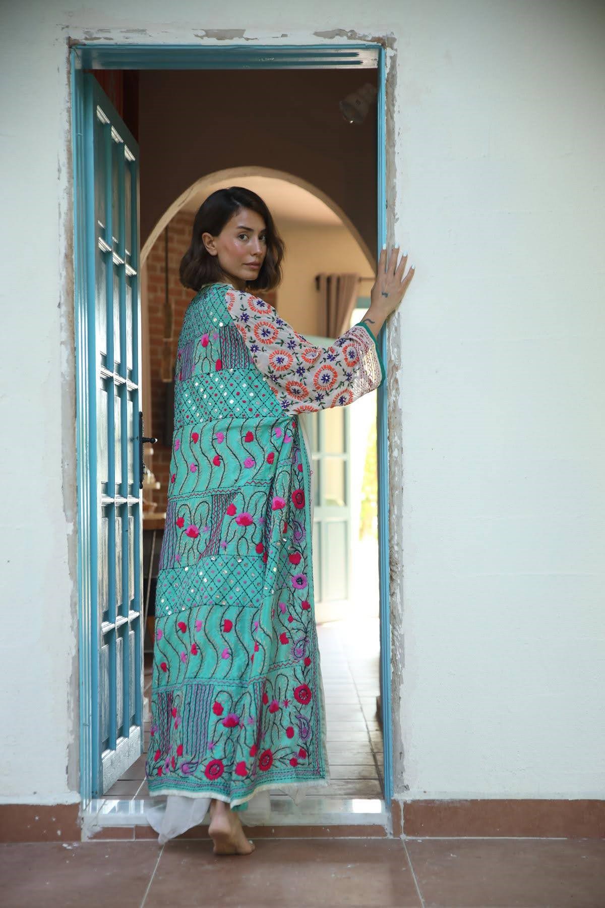 Mint Yeşili İşlemeli Bohem Kaftan