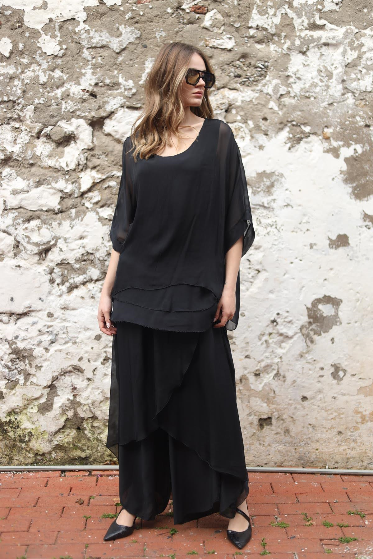 Siyah Püsküllü Kat Kat İpek Bluz