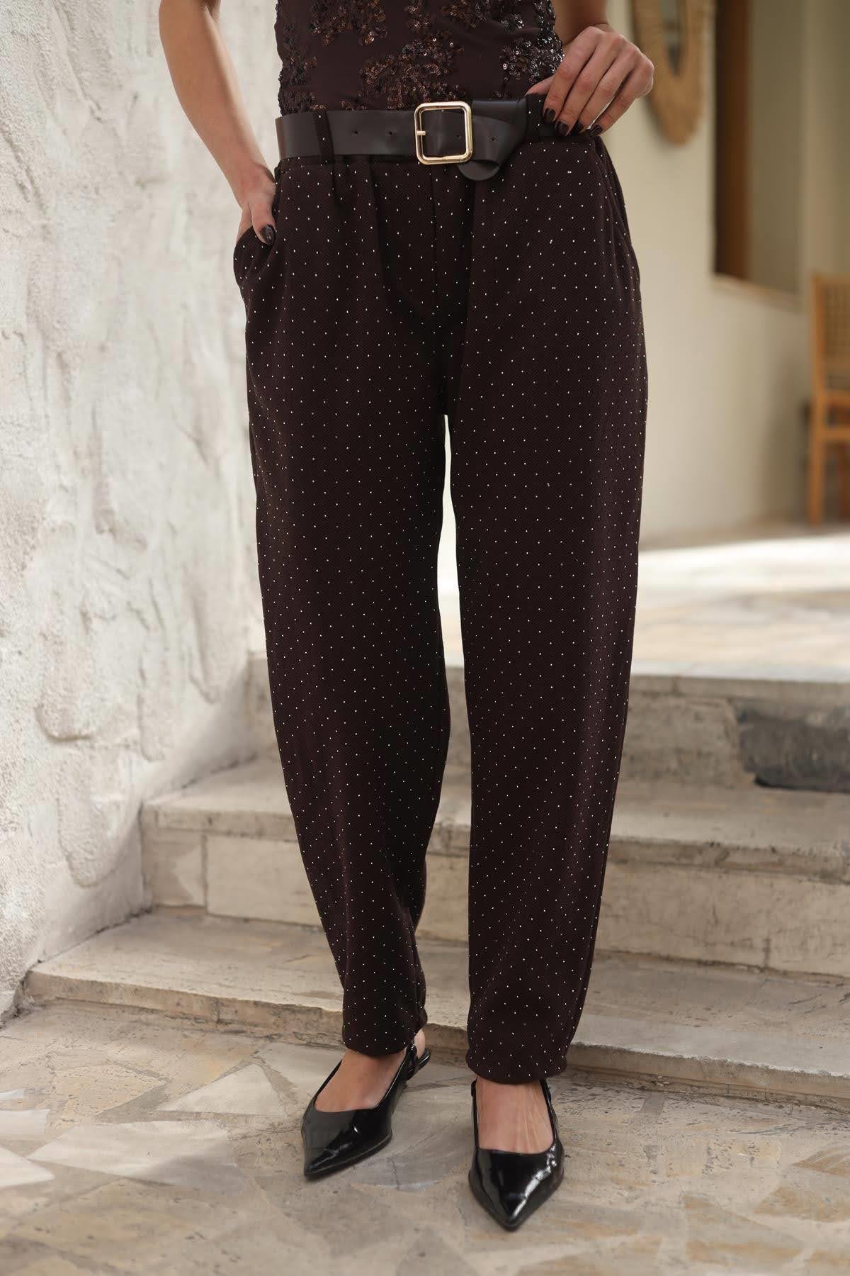 Kahverengi Balıksırtı Desenli Taşlı Kaşe Pantolon