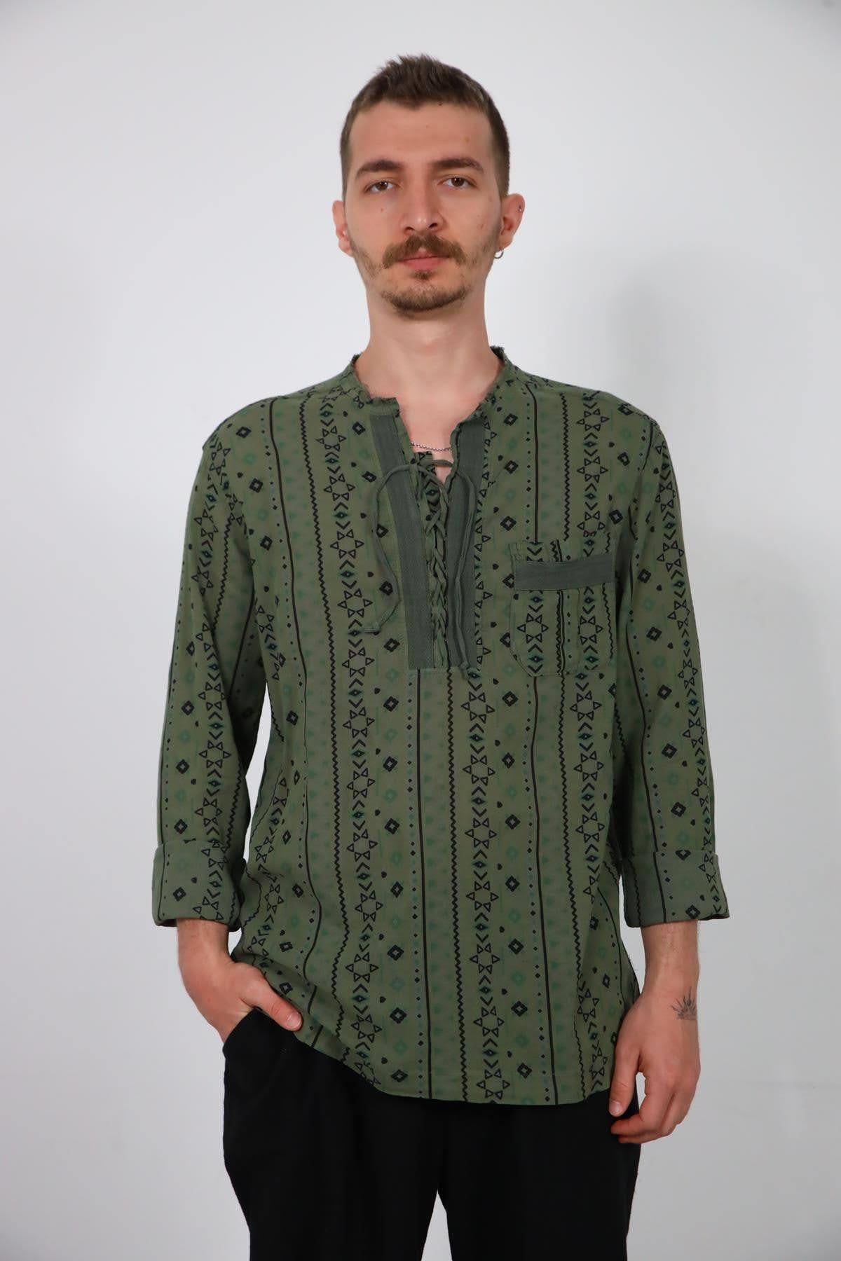 Haki Yakası Bağcıklı Baskılı Erkek Gömlek - Şaman Butik Haki Yakası Bağcıklı Baskılı Erkek Gömlek