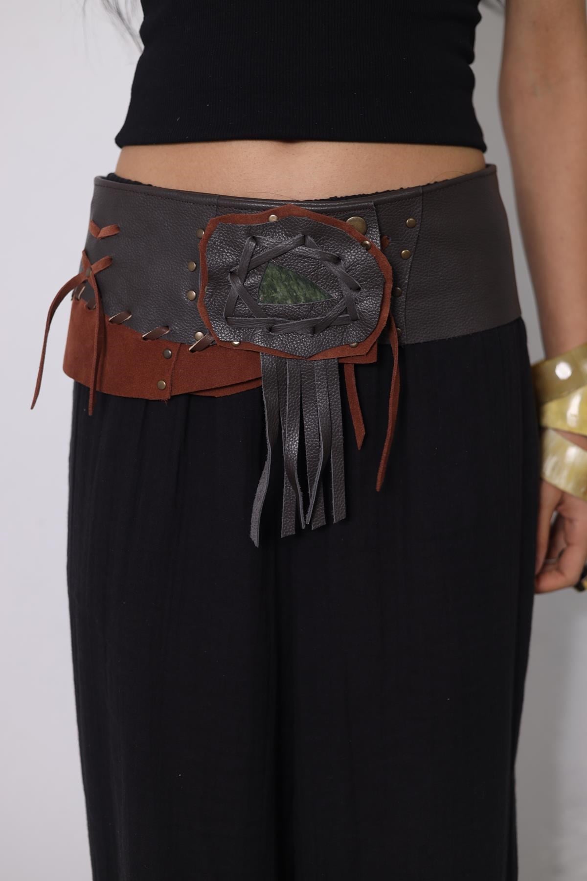 Koyu Kahverengi Doğal Taşlı Deri Kemer