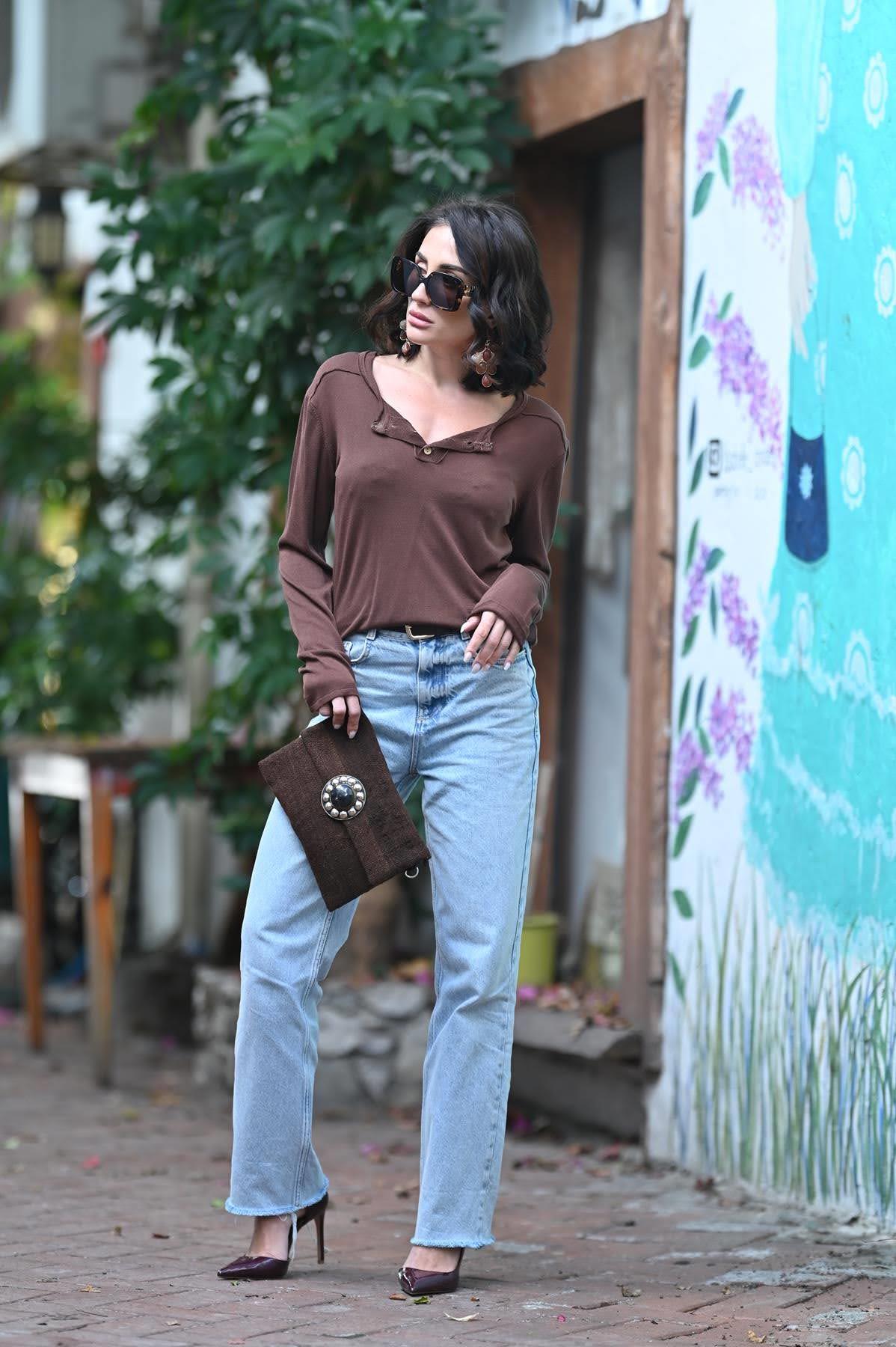 Kahverengi Yakası Düğmeli Merserize