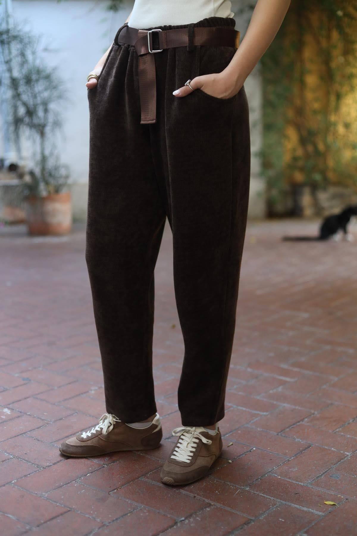 Kahverengi Likralı Kadife Pantolon