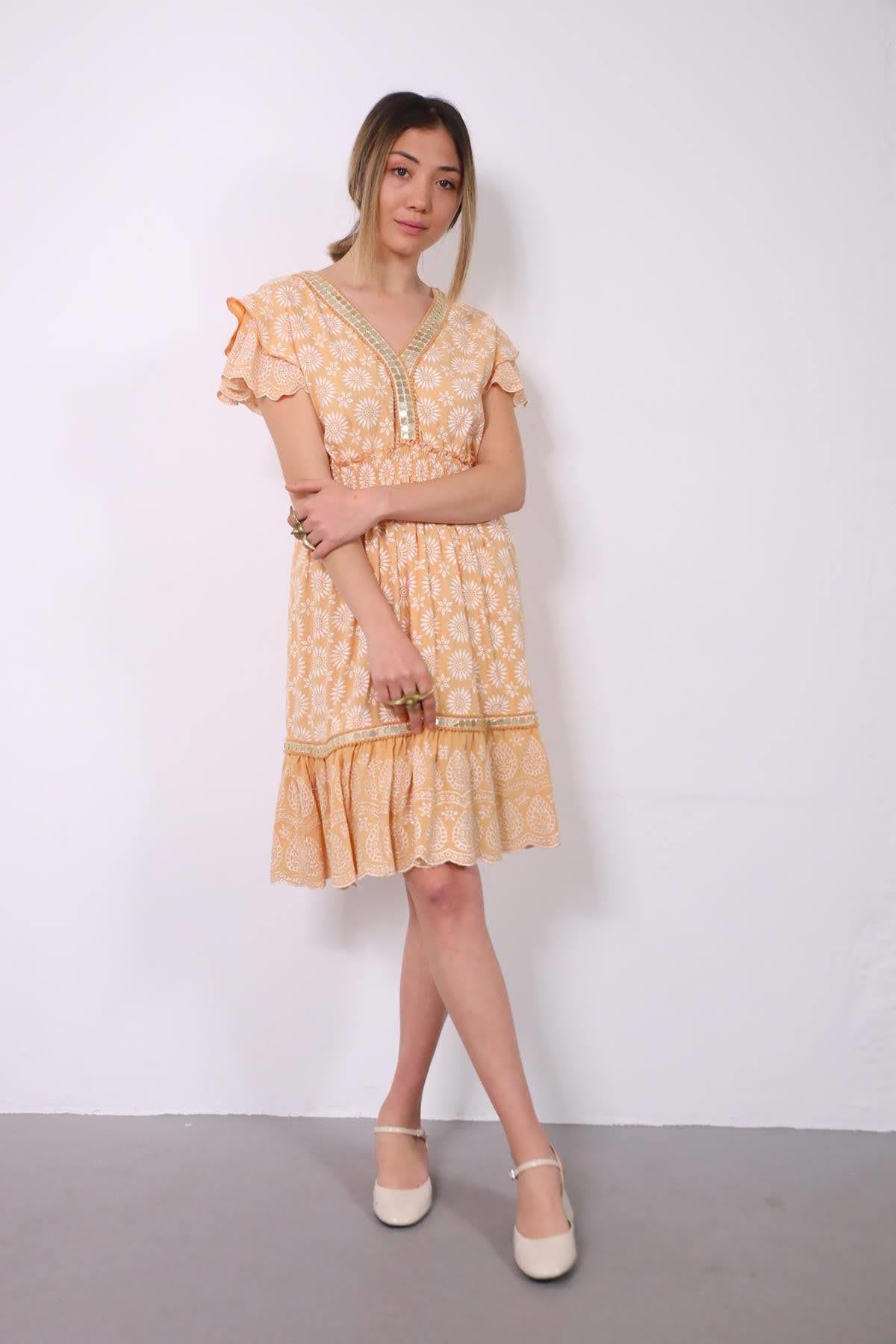 Mango Rengi Püsküllü V Yaka Beli Gipeli Pul Detaylı Elbise - Şaman Butik Mango Rengi Püsküllü V Yaka Beli Gipeli Pul Detaylı Elbise