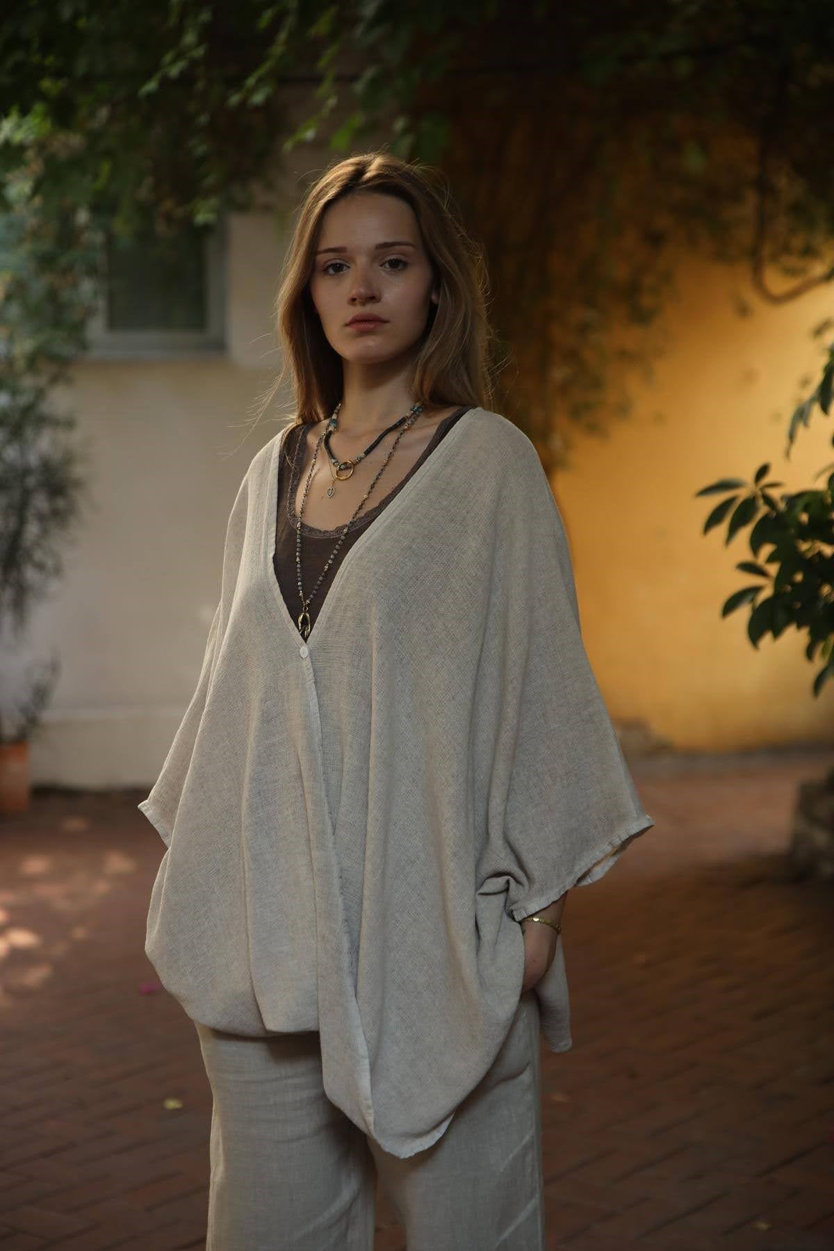 Krem Rengi Tek Düğmeli Soft Keten Judith Bluz