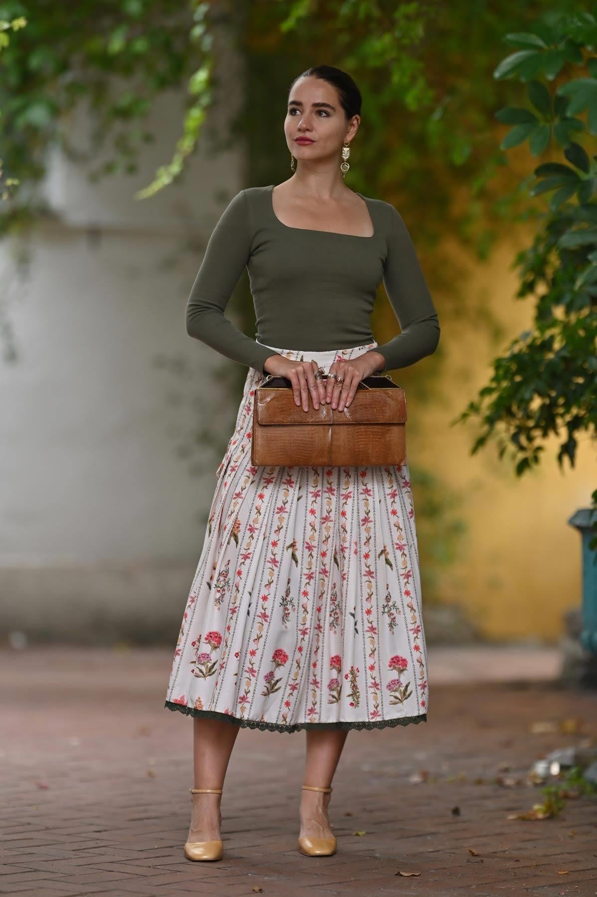 Krem Rengi Dantel Detaylı Çiçekli Etek