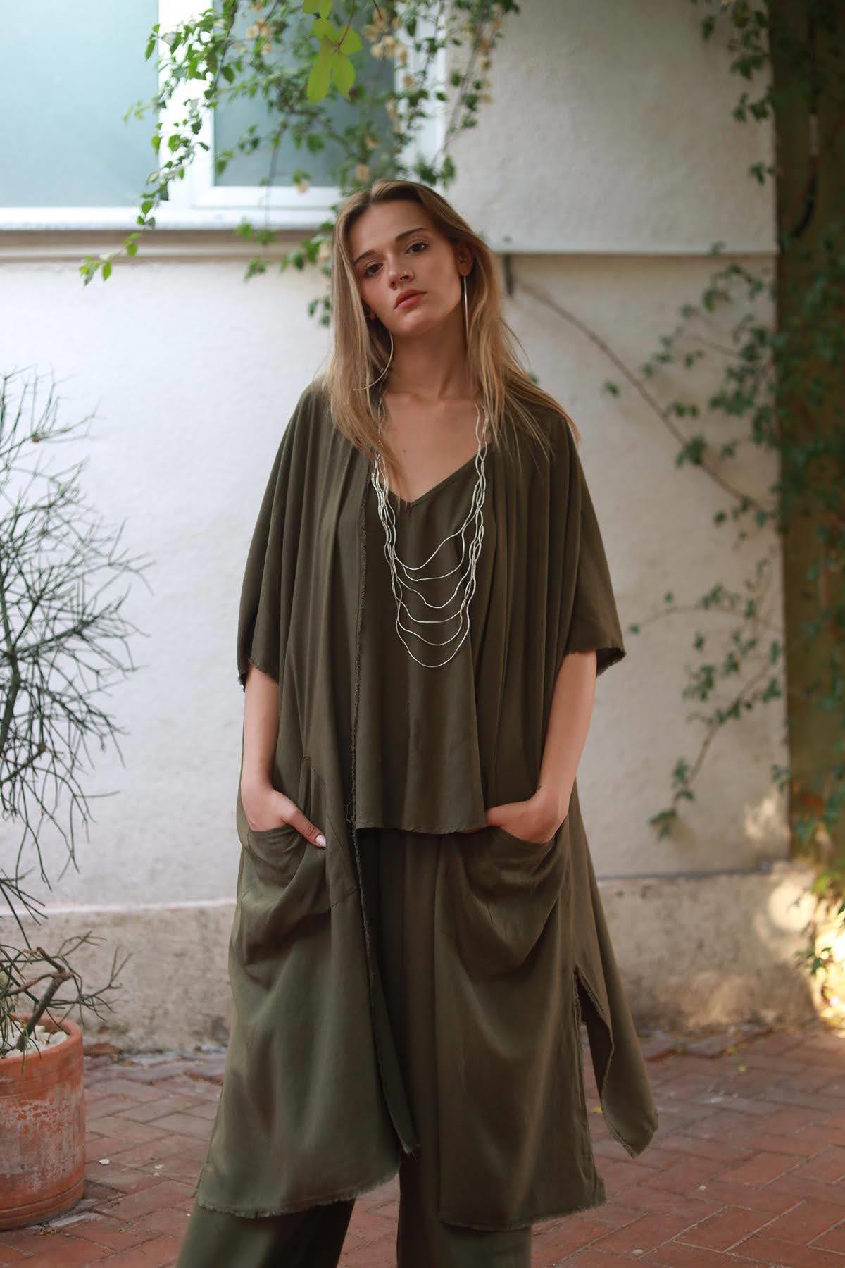 Haki Püsküllü Salaş Kısa Kollu Kaftan