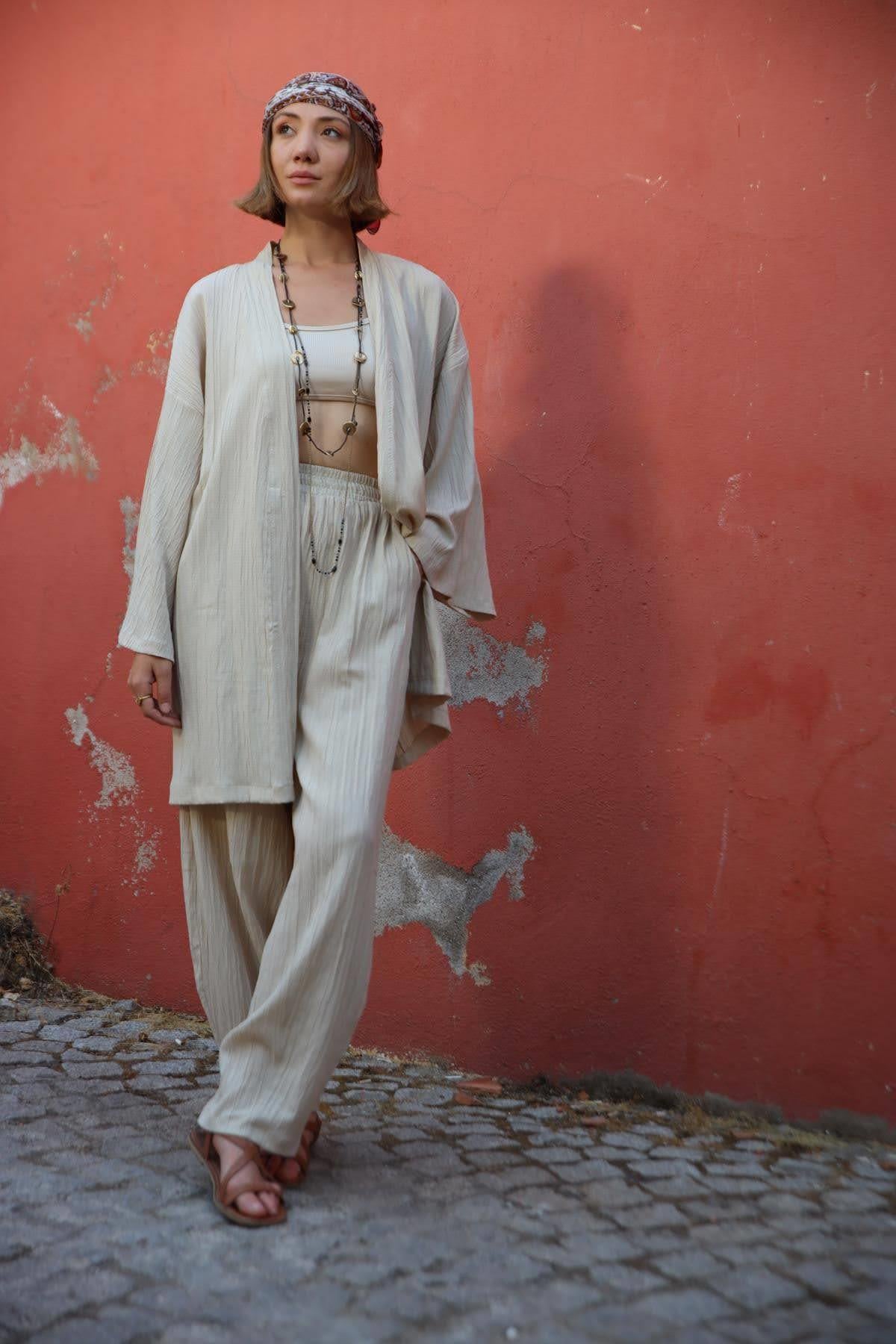 Krem Rengi Gofre Kimono Pantolon Takım - Şaman Butik Krem Rengi Gofre Kimono Pantolon Takım