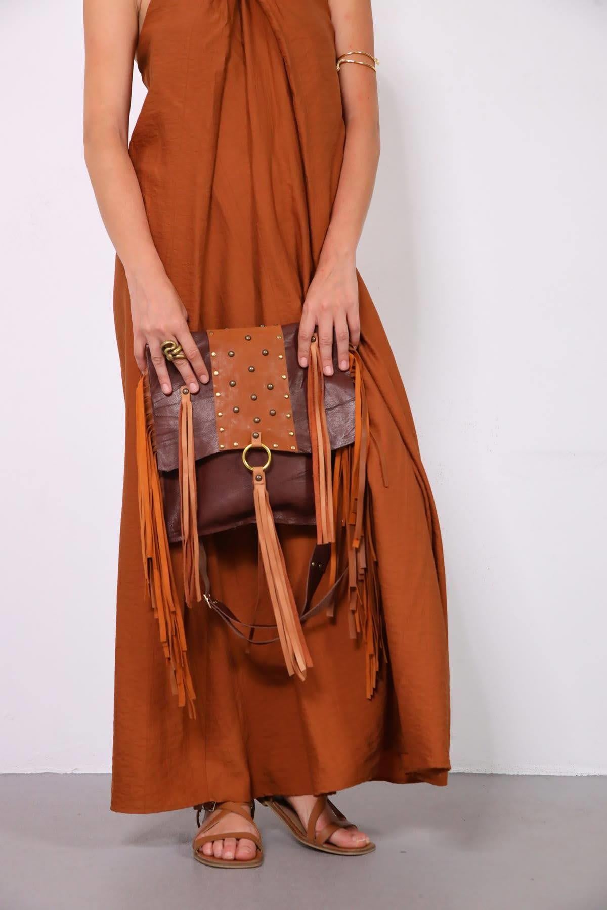 Kızıl Kahverengi Püsküllü Zımbalı Deri Çanta - Şaman Butik Kızıl Kahverengi Püsküllü Zımbalı Deri Çanta