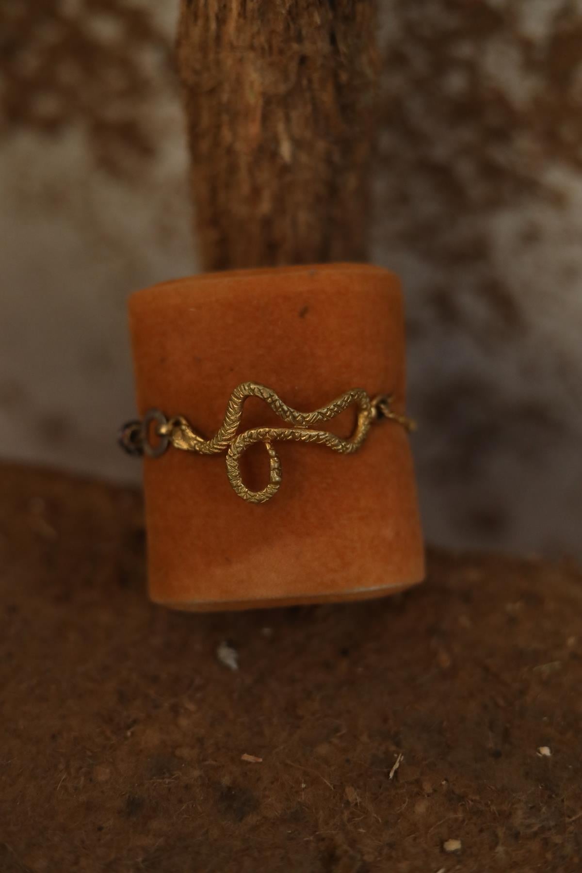 Snake Detailed Design Bracelet