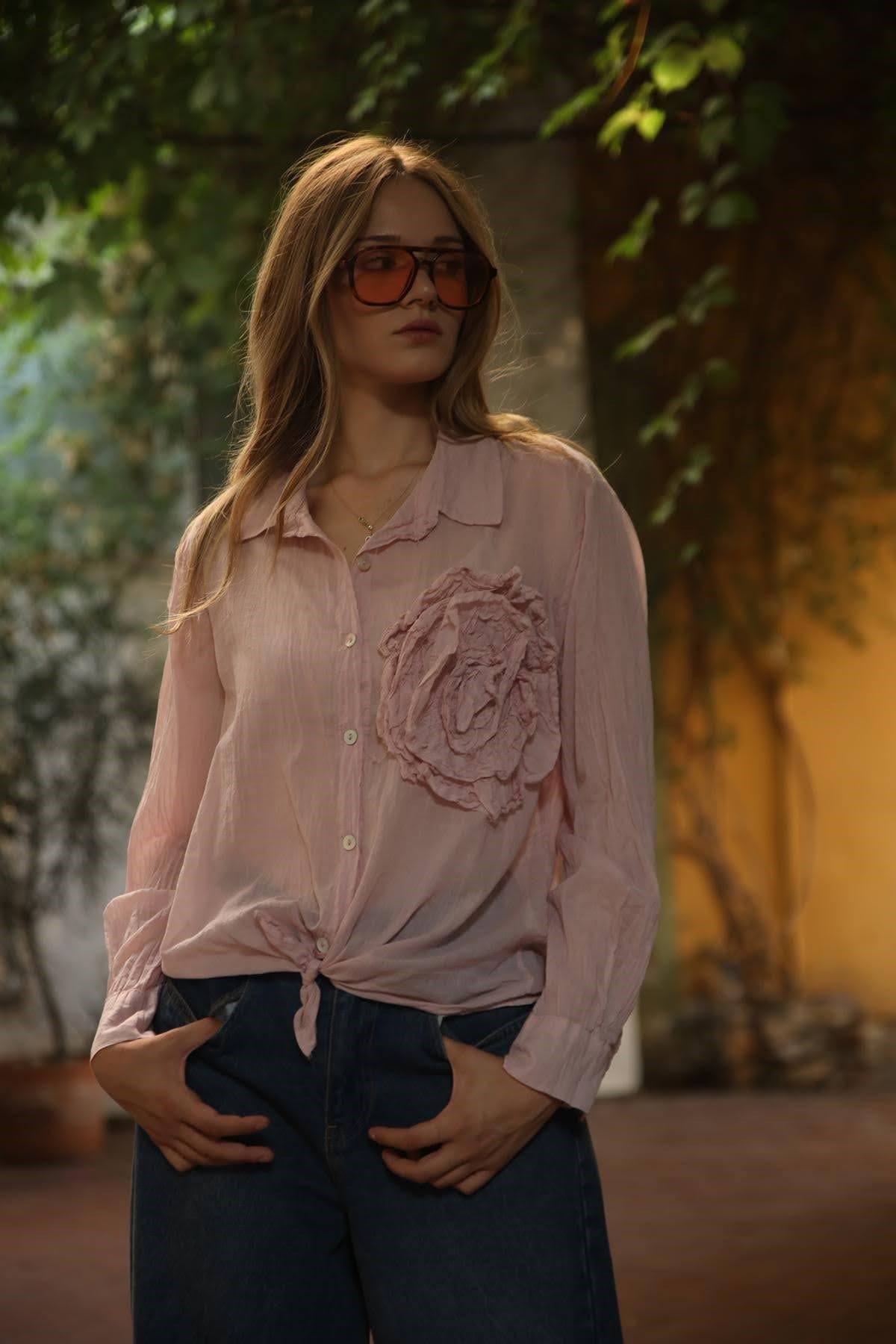 Pudra Pembe Gül Volanlı Gömlek