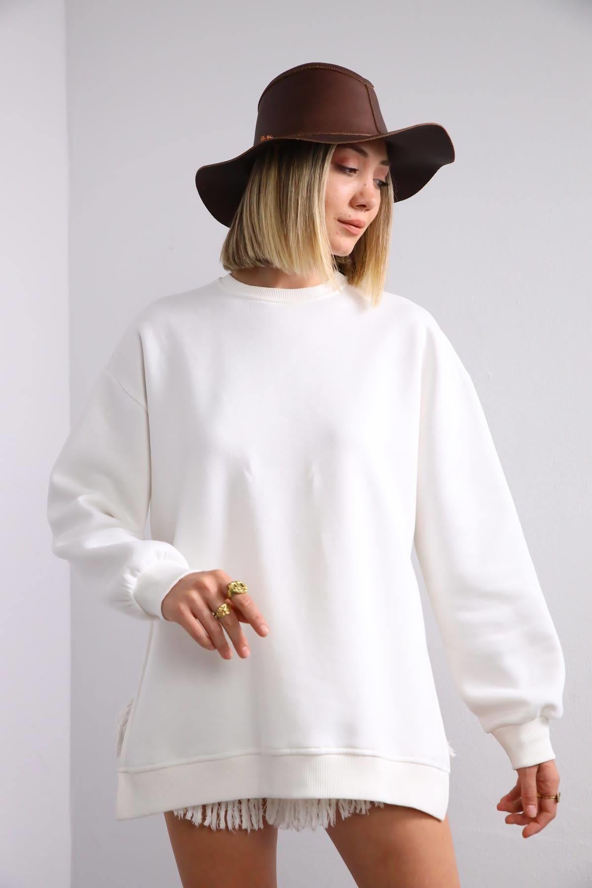 Ekru Yanları Yırtmaçlı Sweatshirt - Şaman Butik Ekru Yanları Yırtmaçlı Sweatshirt