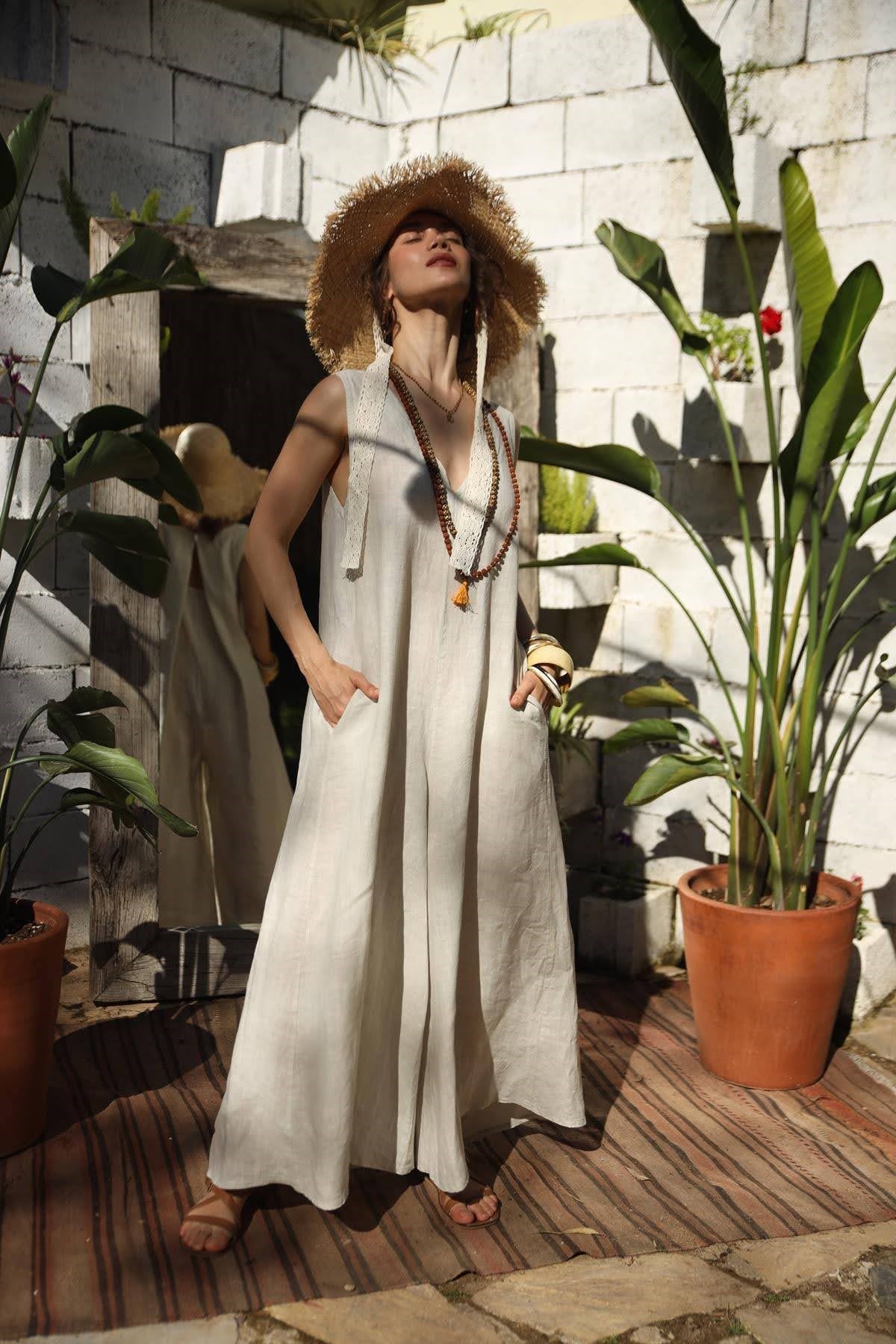 Krem Rengi Sırt Detaylı Keten Tulum