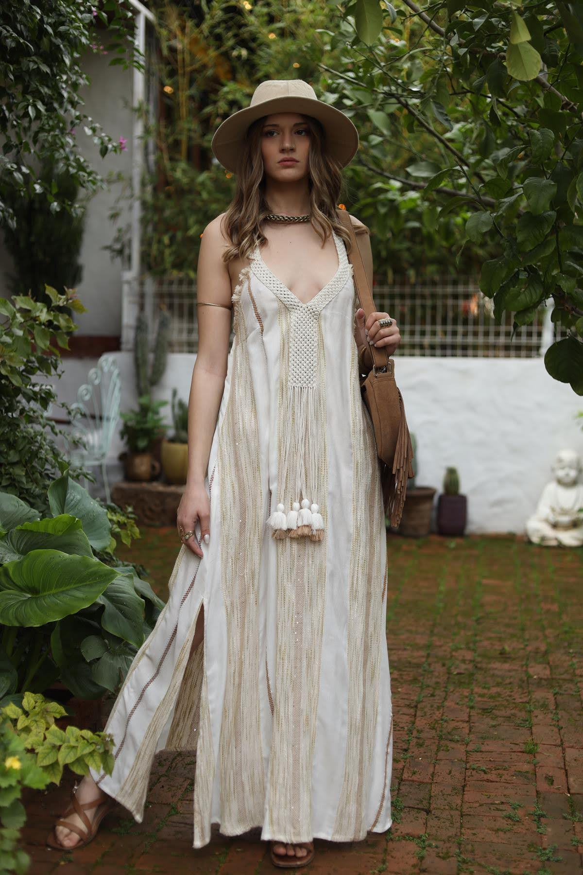 Ekru Örgü Askılı Payet Detaylı Püsküllü Elbise