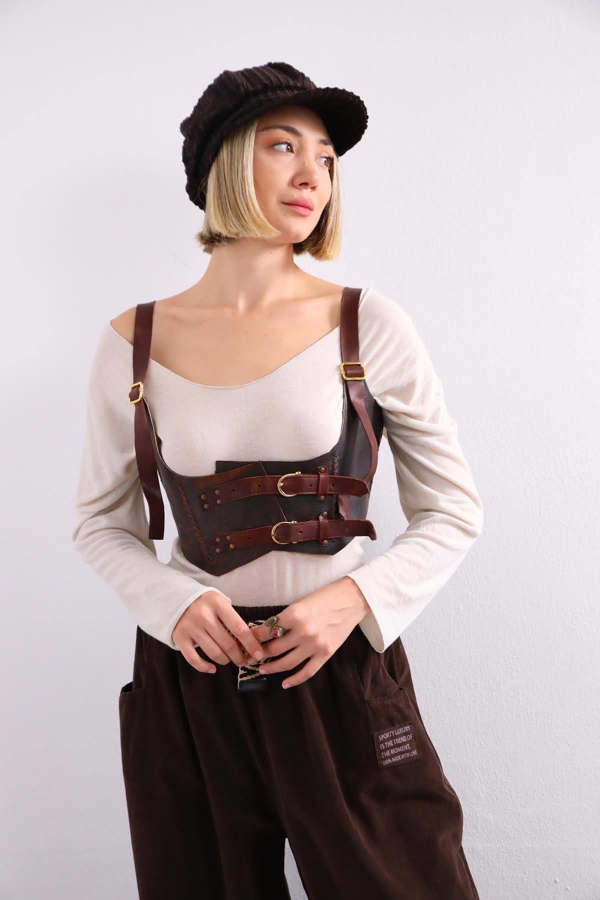 Kahverengi Kemerli Deri Korse - Şaman Butik Kahverengi Kemerli Deri Korse