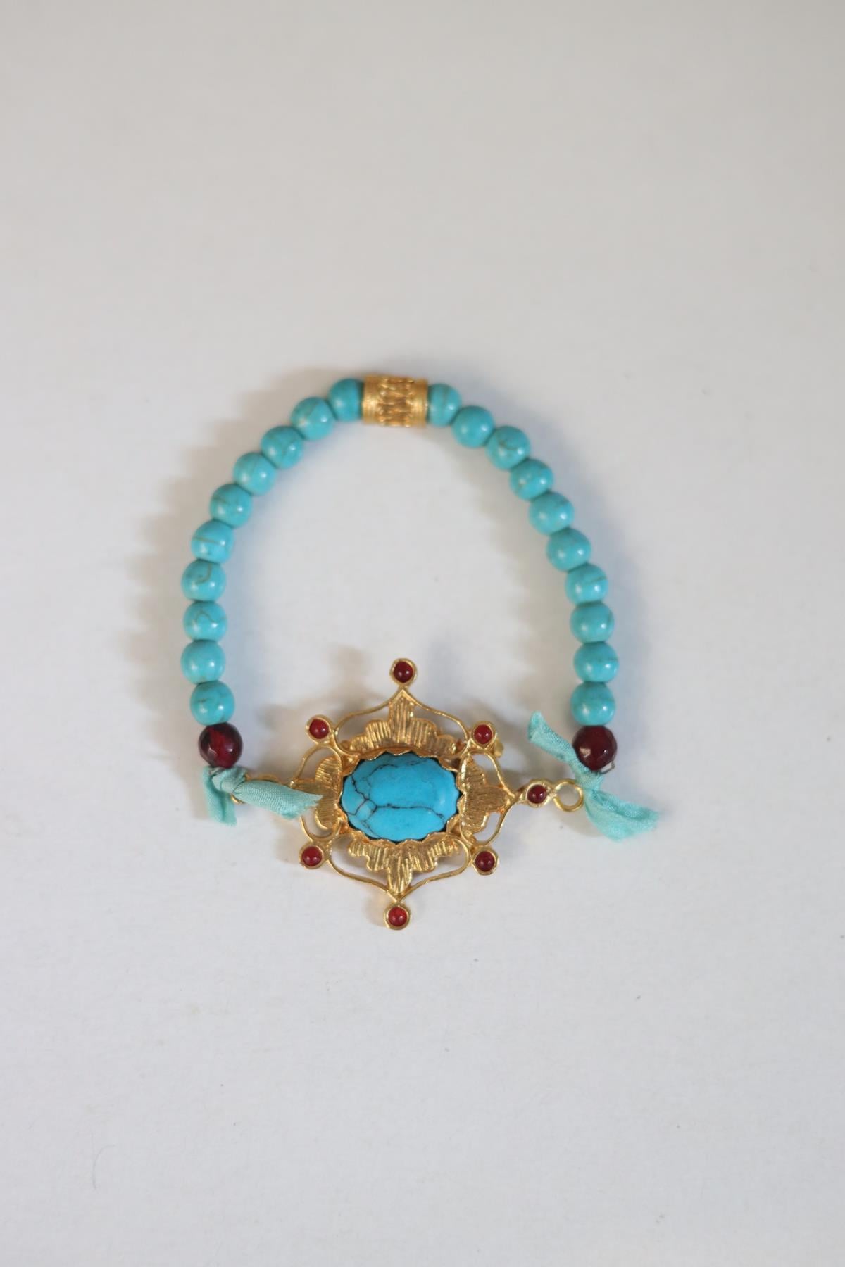 Pearl Detailed Turquoise Bracelet