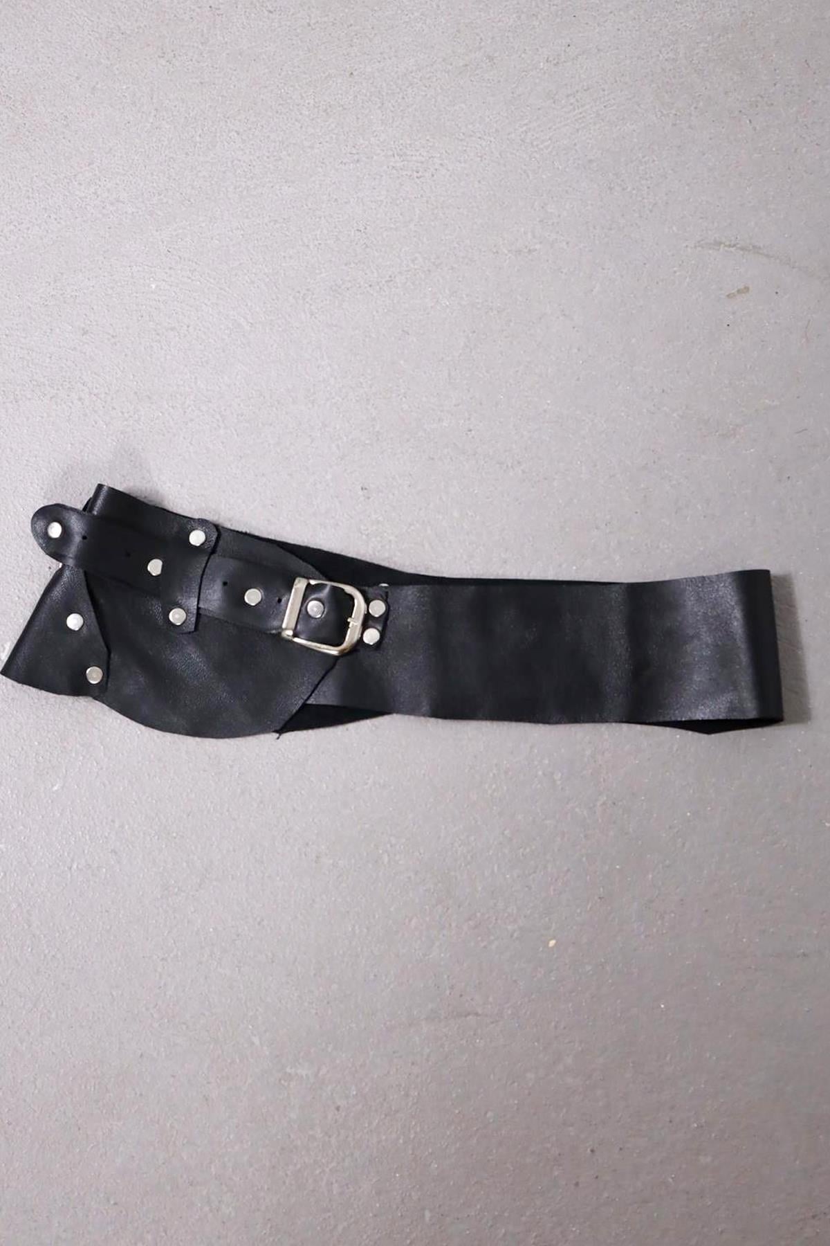 Siyah Zımbalı Parçalı Deri Kemer - Şaman Butik Siyah Zımbalı Parçalı Deri Kemer