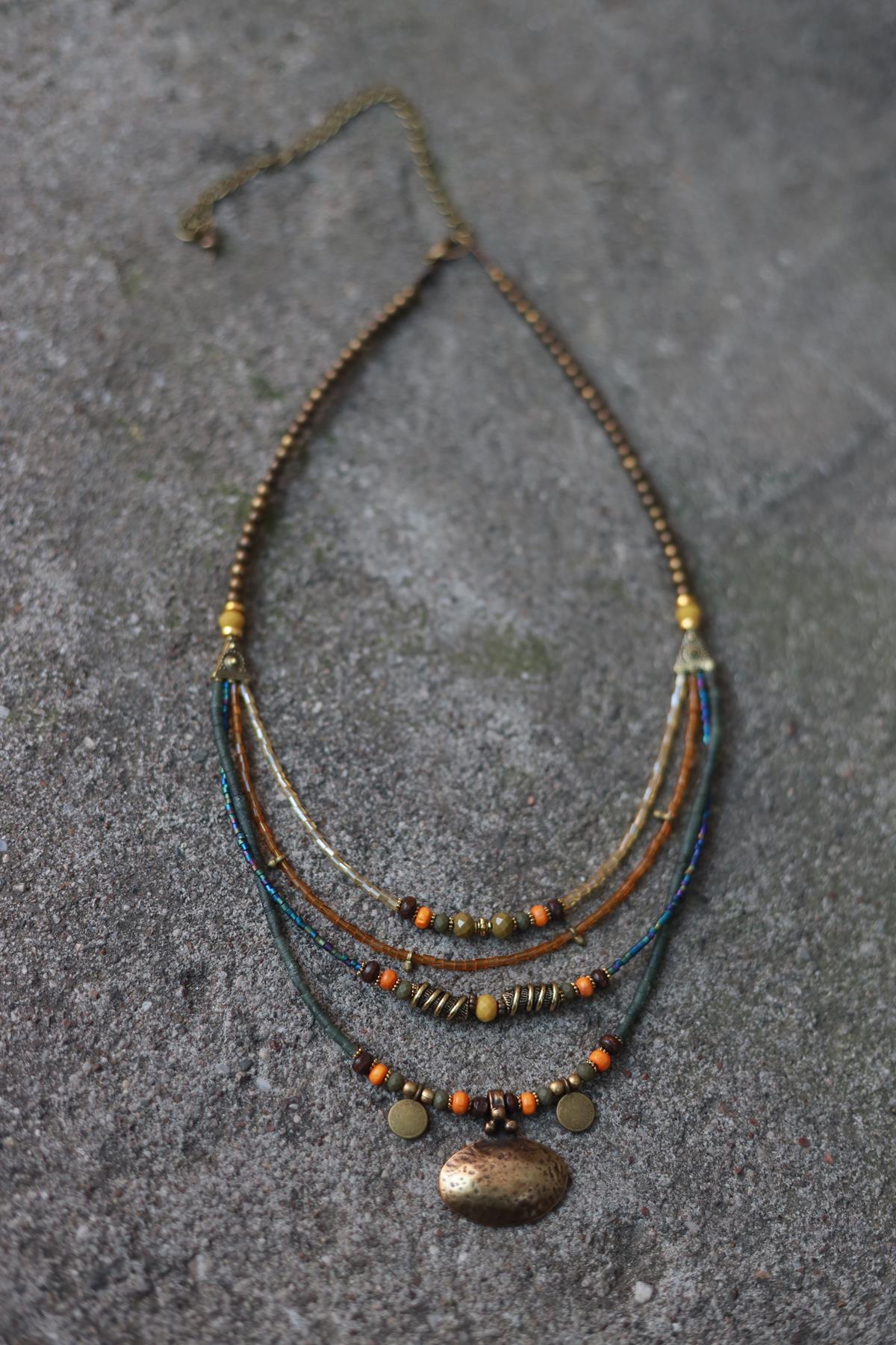 Dört Sıra Madalyon Kolye