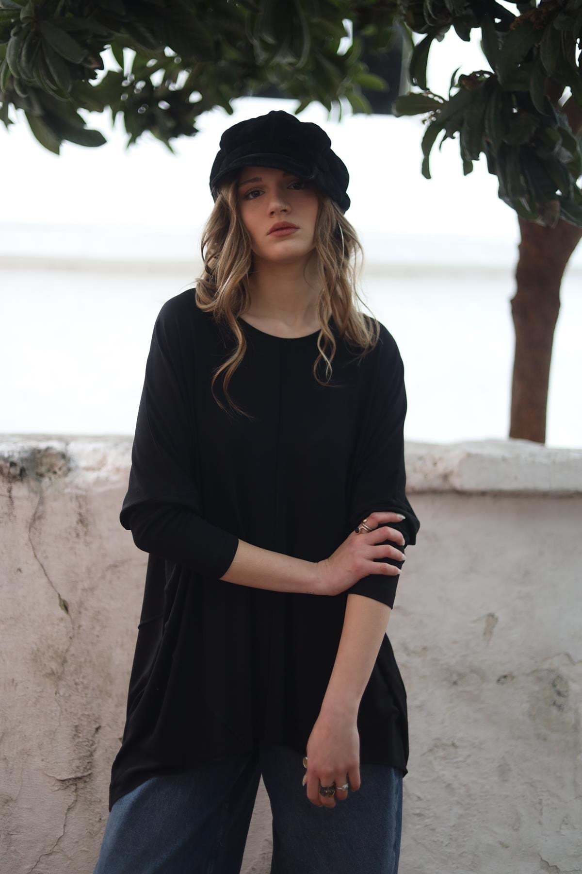 Siyah Önü Dikişli Parçalı Triko Bluz