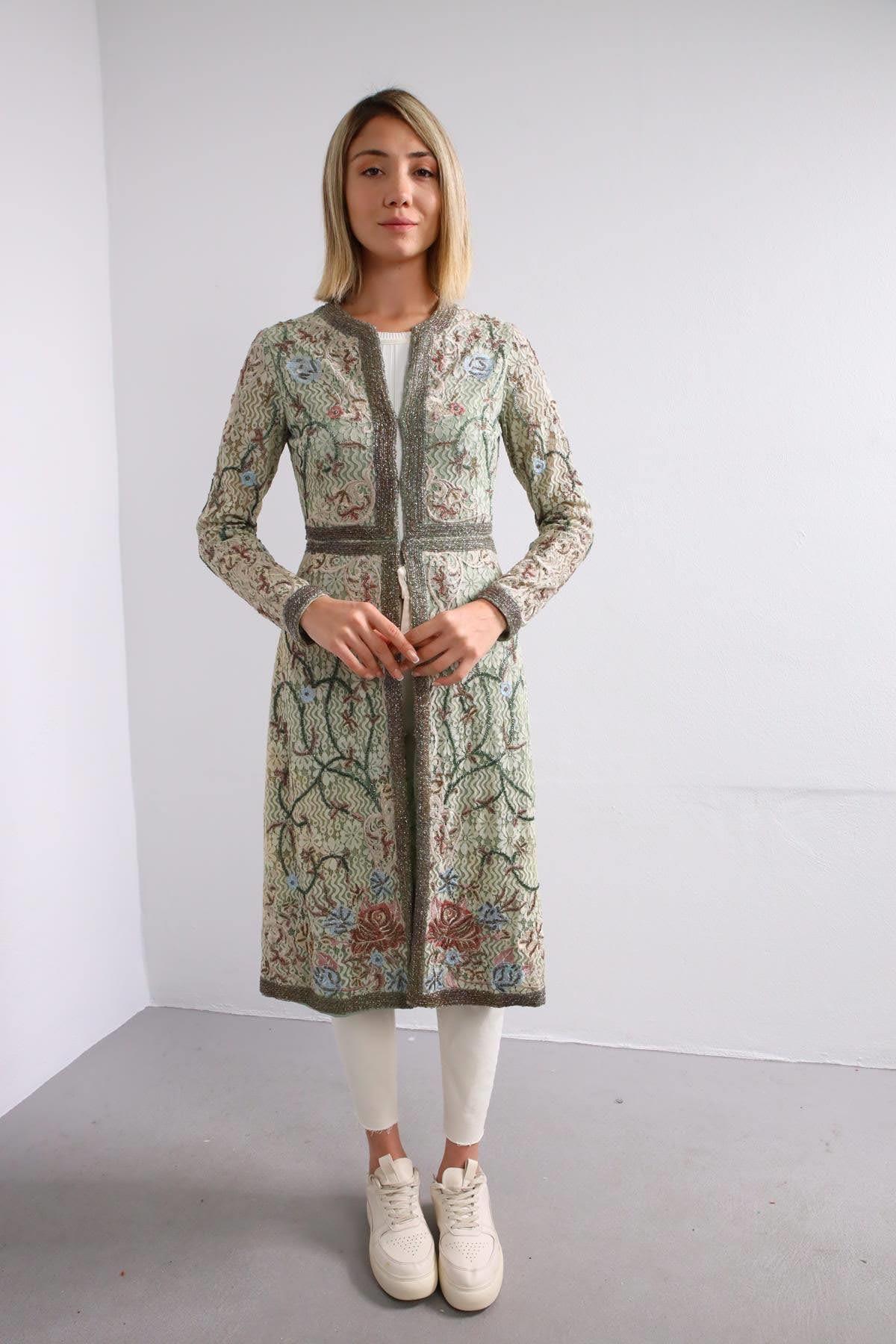  Mint Yeşili Boncuk İşlemeli Dantelli Bohem Kaftan