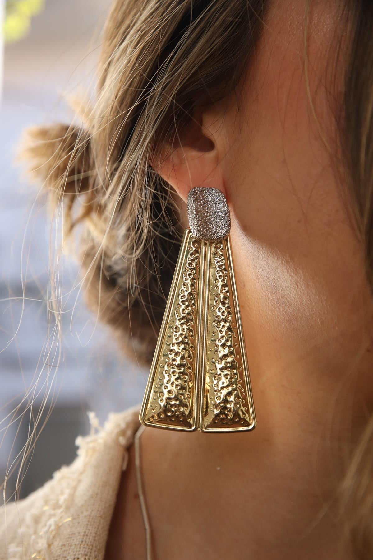 Uzun Şerit Pirinç Küpe